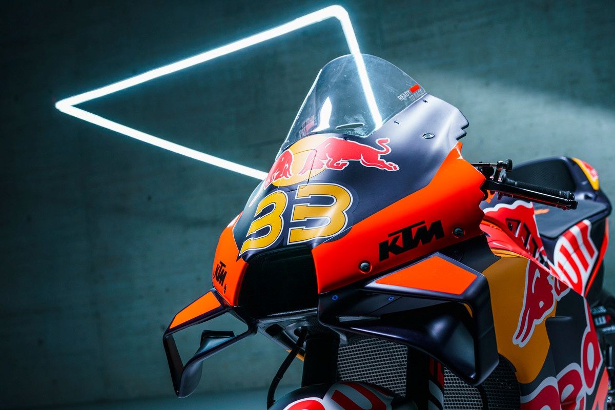 KTM RC16 Factory Red Bull MotoGP 2022 Brad Binder Miguel Oliveira 61