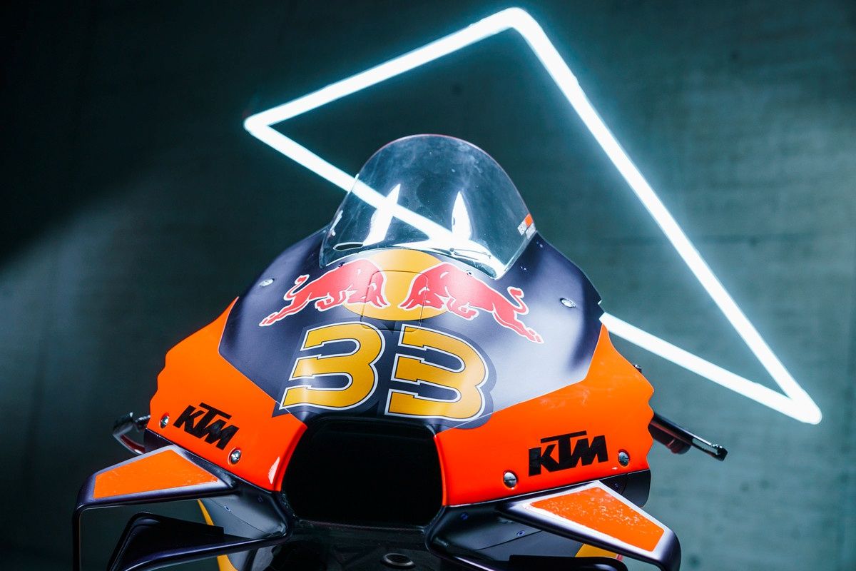 KTM RC16 Factory Red Bull MotoGP 2022 Brad Binder Miguel Oliveira 63