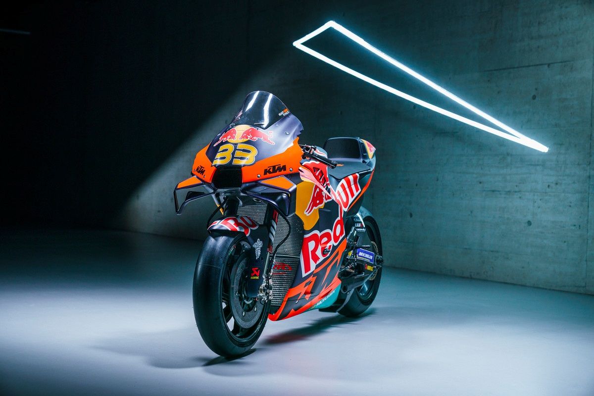 KTM RC16 Factory Red Bull MotoGP 2022 Brad Binder Miguel Oliveira 64