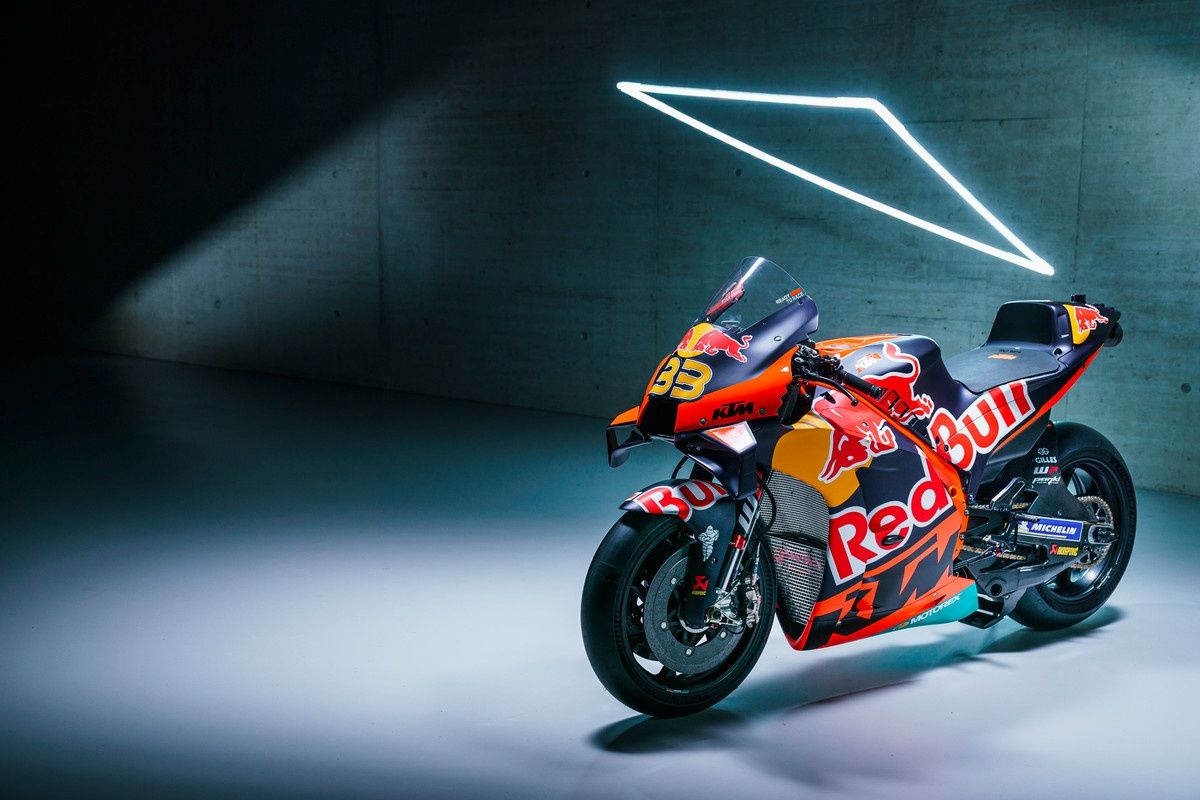 KTM RC16 Factory Red Bull MotoGP 2022 Brad Binder Miguel Oliveira 70