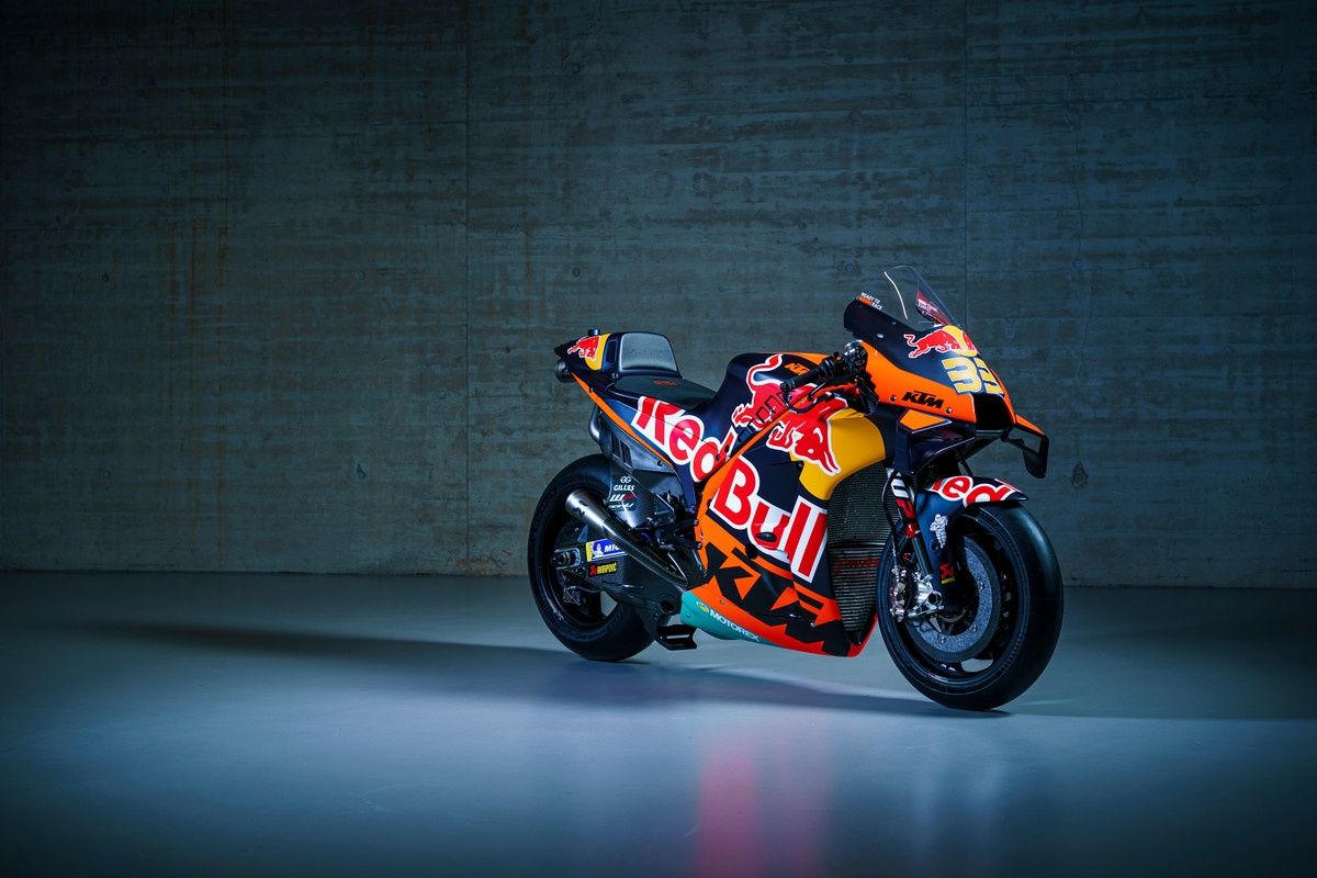 KTM RC16 Factory Red Bull MotoGP 2022 Brad Binder Miguel Oliveira 77