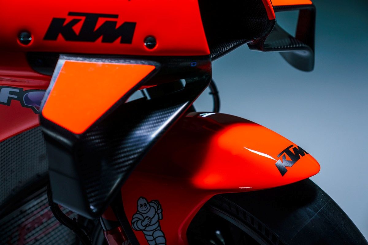 KTM RC16 Factory Tech3 MotoGP 2022 Remy Gardner Raúl Fernández 16