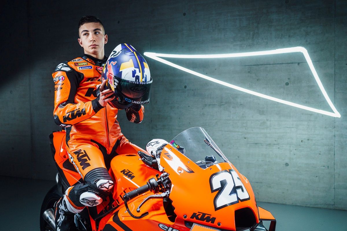 KTM RC16 Factory Tech3 MotoGP 2022 Remy Gardner Raúl Fernández 52