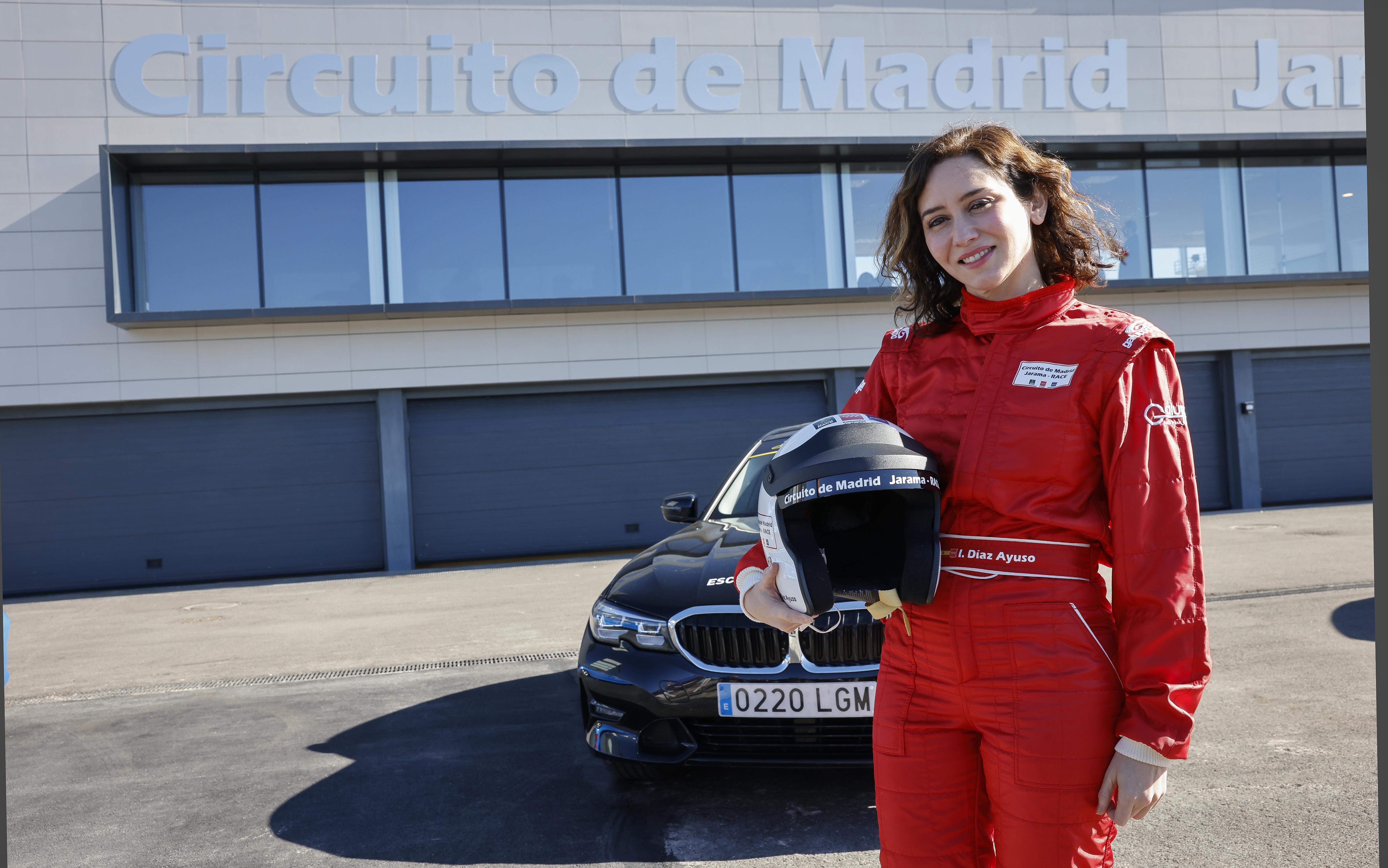 Isabel Díaz Ayuso en el Circuito de Madrid Jarama-RACE