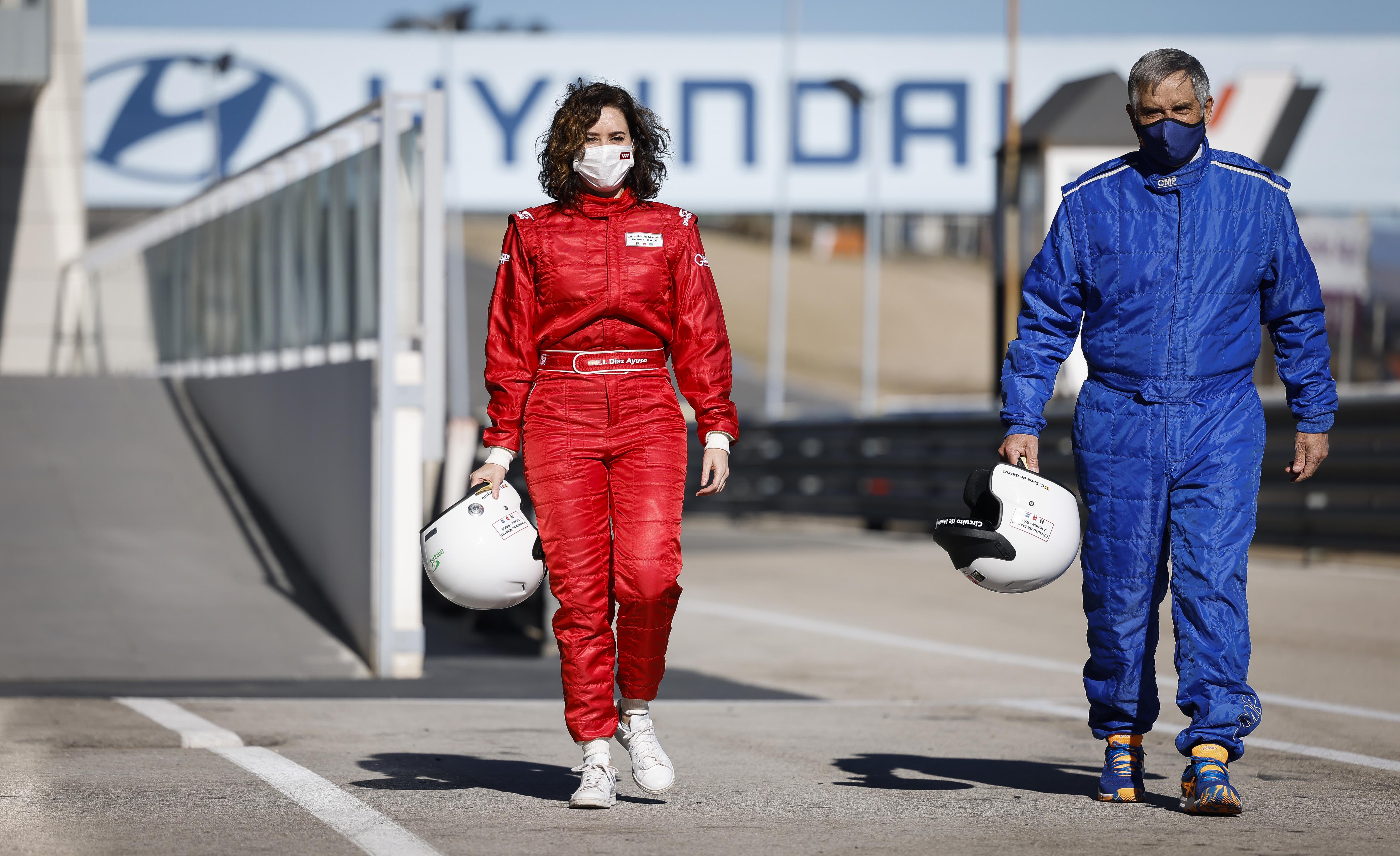 Isabel Díaz Ayuso en el Circuito de Madrid Jarama-RACE