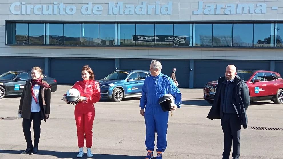 Isabel Díaz Ayuso en el Circuito de Madrid Jarama-RACE