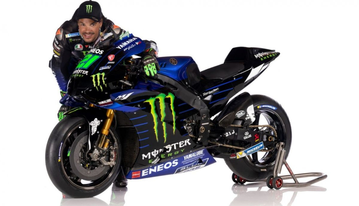 Franco Morbidelli junto a la Yamaha YZR M1 del Monster Energy que llevará en MotoGP 2022 Franco Morbidelli junto a la Yamaha YZR M1 del Monster Energy que llevará en MotoGP 2022