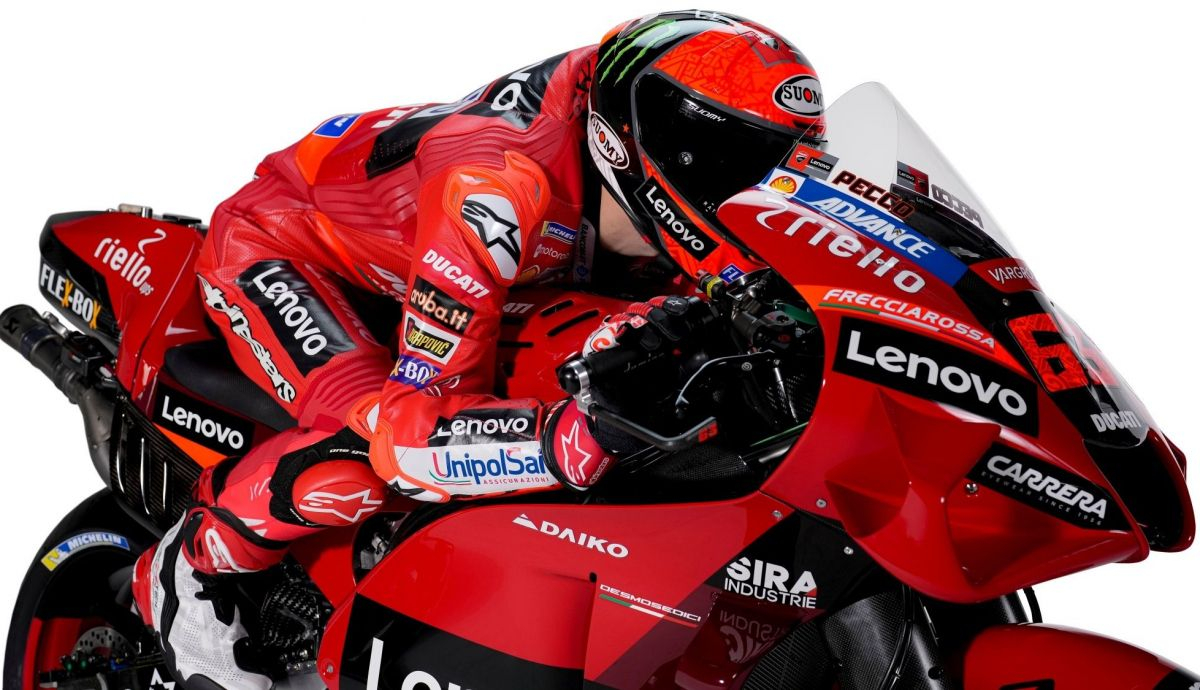 Pecco Bagnaia sobre la Ducati Desmosedici GP22 delDucati Lenovo que llevará en MotoGP 2022 Pecco Bagnaia sobre la Ducati Desmosedici GP22 delDucati Lenovo que llevará en MotoGP 2022