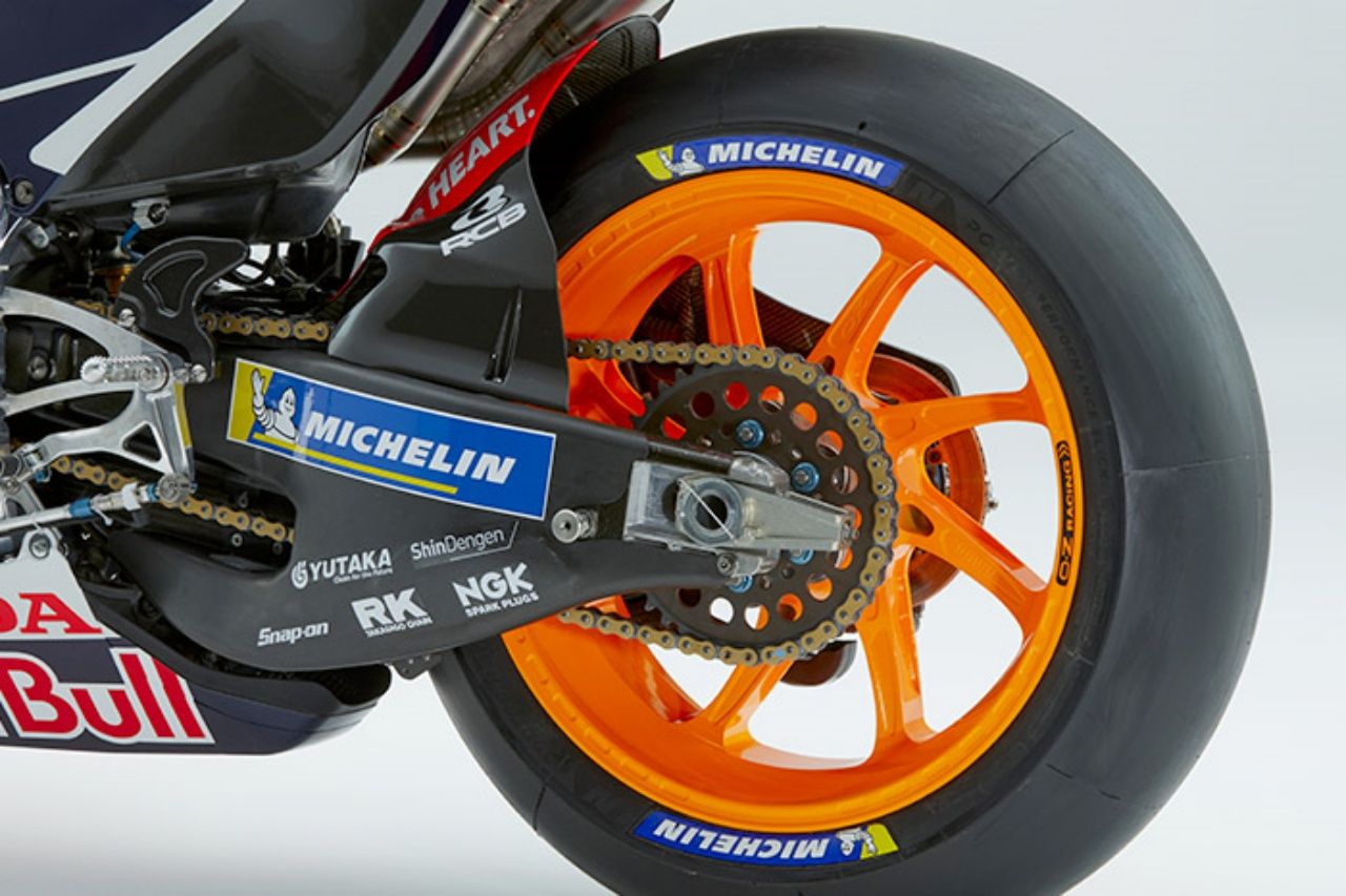 Honda RC213V Repsol MotoGP 2022 Marc Márquez Pol Espargaró 16