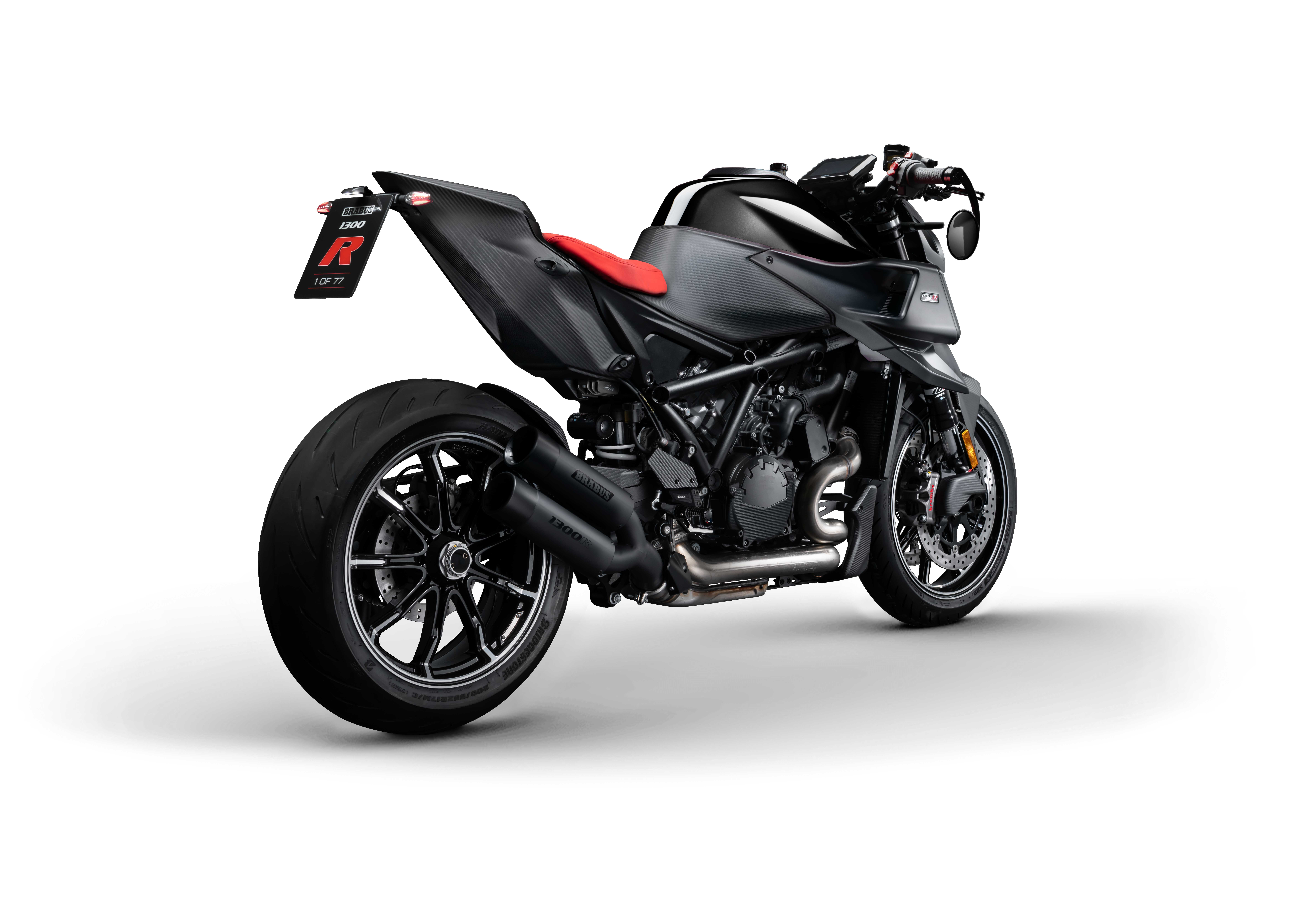 BRABUS 1300 R signature black studio (8)