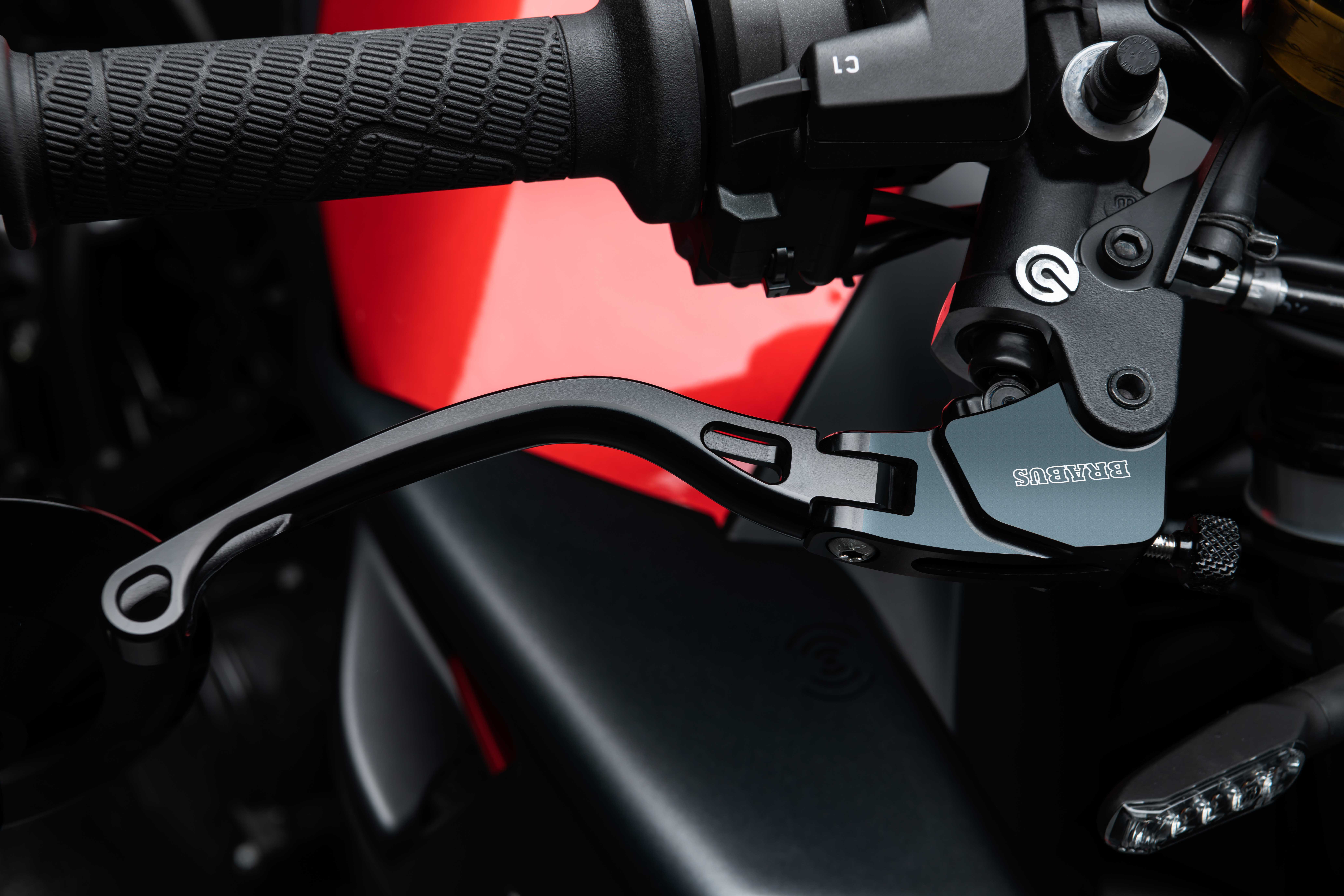 BRABUS 1300R magmared studio (10)