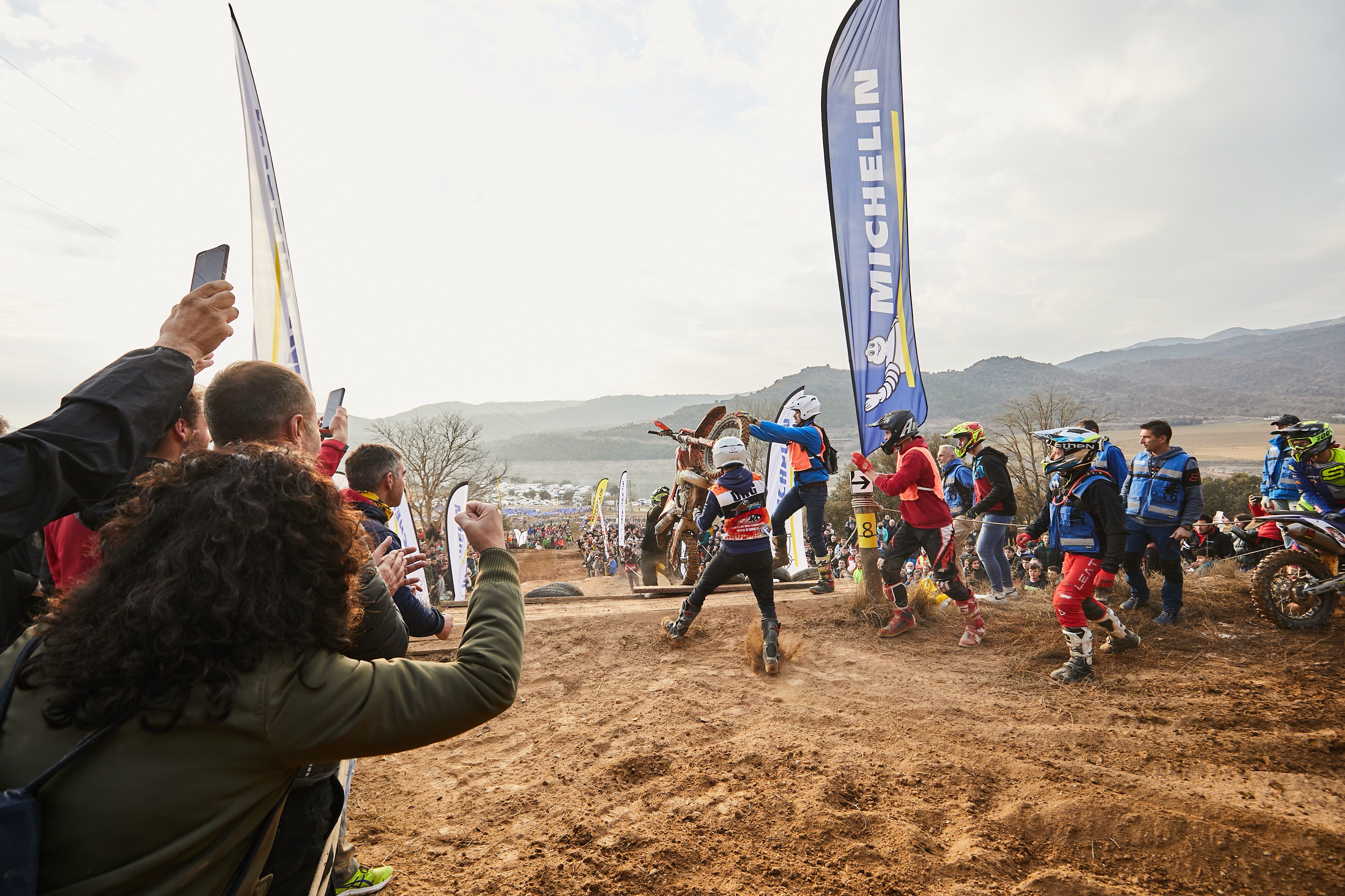  Bassella Race1 2022