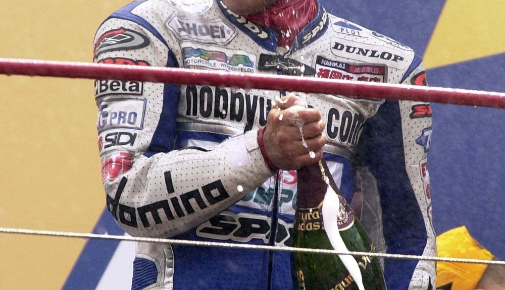 Noboru Ueda celebrando una victoria. Fuente: GoldandGoose Noboru Ueda celebrando una victoria. Fuente: GoldandGoose