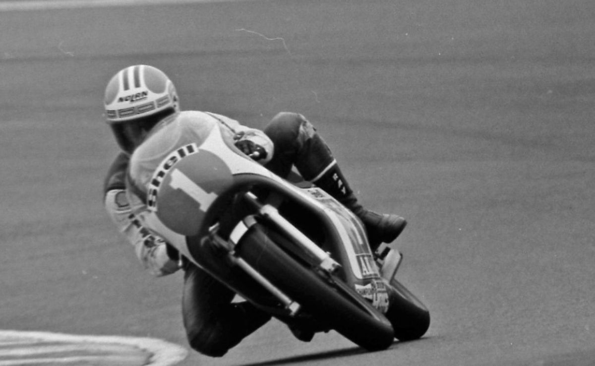 Kork Ballington subido a su moto en una competición / Credit: Maurice Büla © FIM