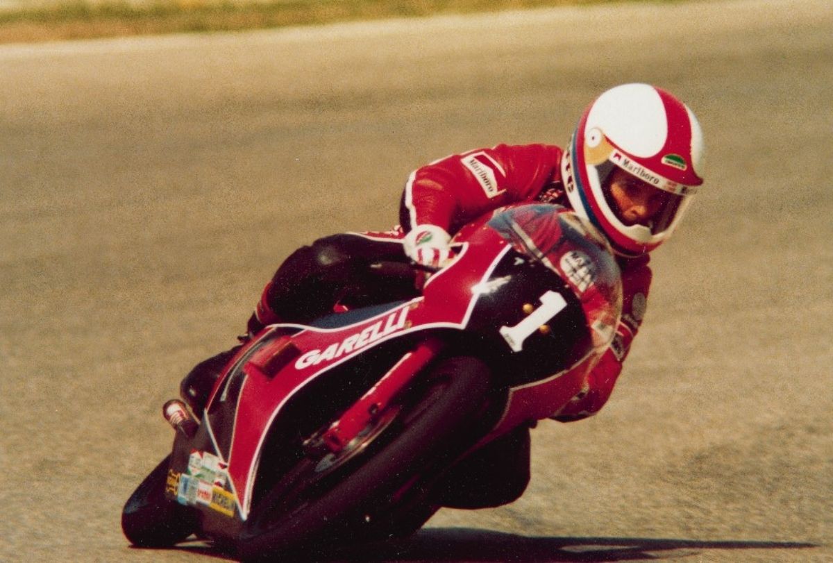Eugenio Lazzarini subido a su moto en una carrera / Credit: Maurice Büla © FIM