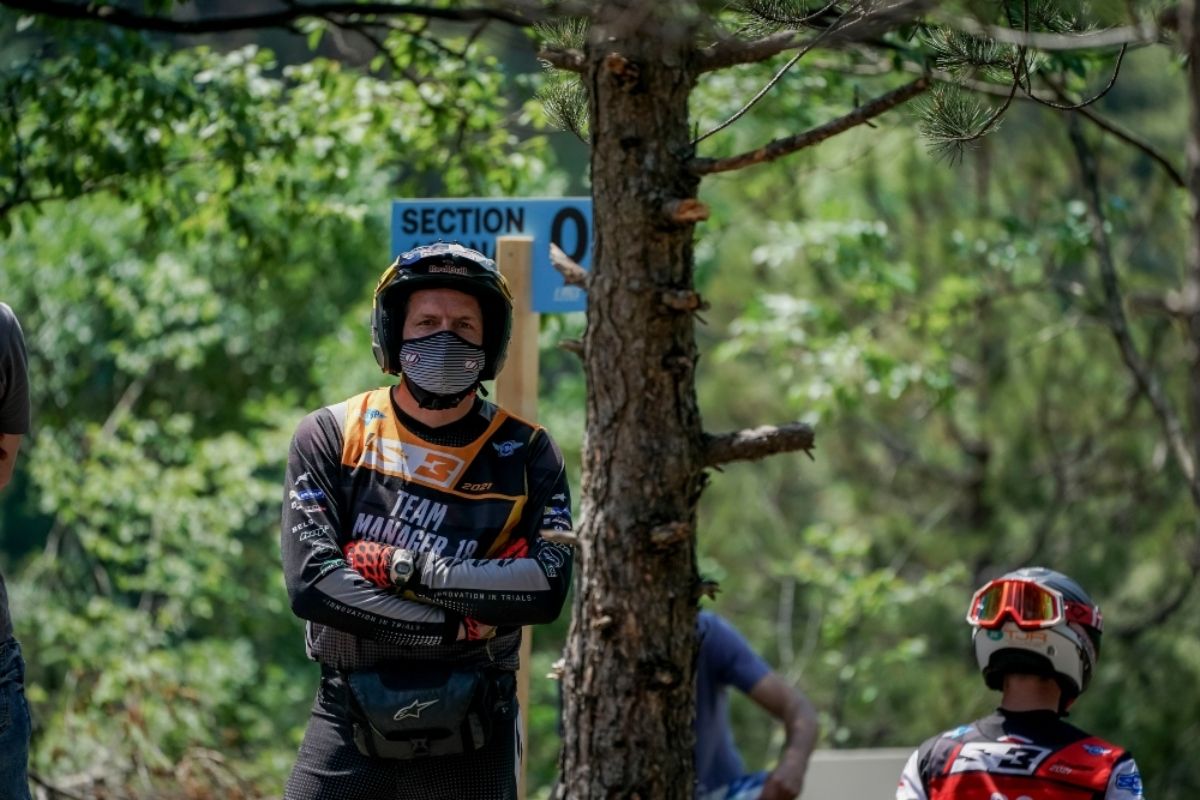 Dougie Lampkin en una prueba de trial como manager de un equipo / Credit: Pep Segales © FIM