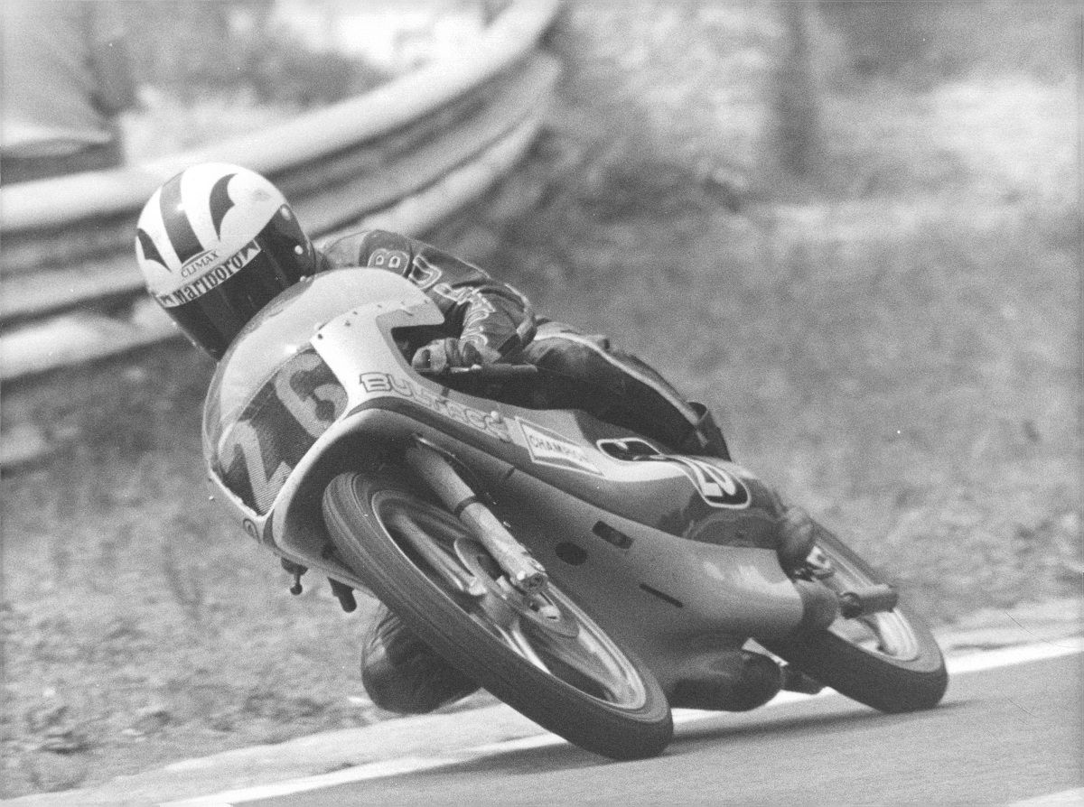 Ángel Nieto en la carrera de 125 cc de 1976 en el circuito de Le Mans. Credit: Maurice Büla © FIM
