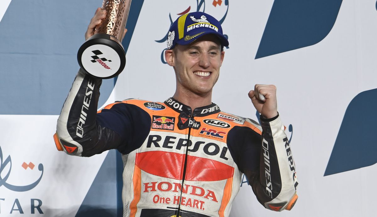pol espargaro podio qatar motogp (2) pol espargaro podio qatar motogp (2)