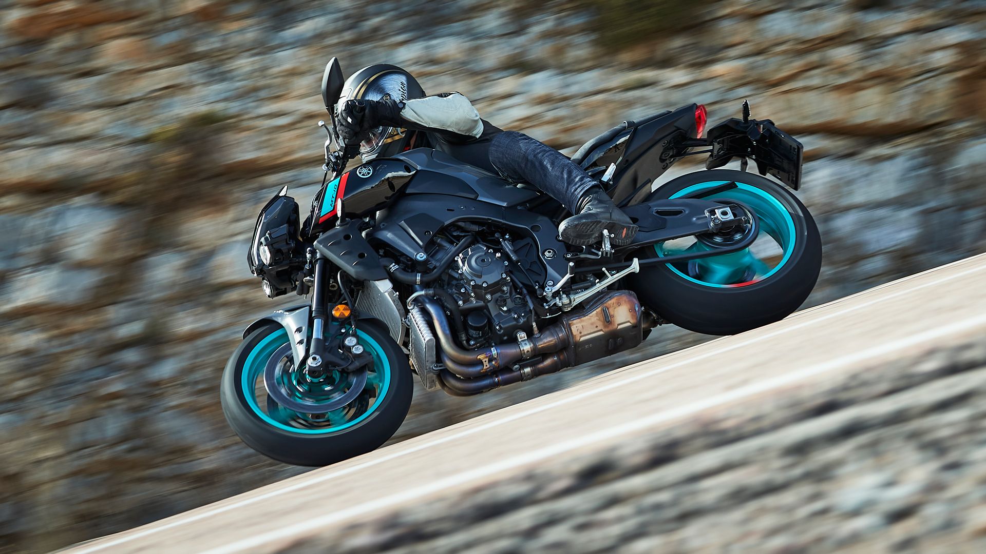 Yamaha MT 10 2022 Accion (7)