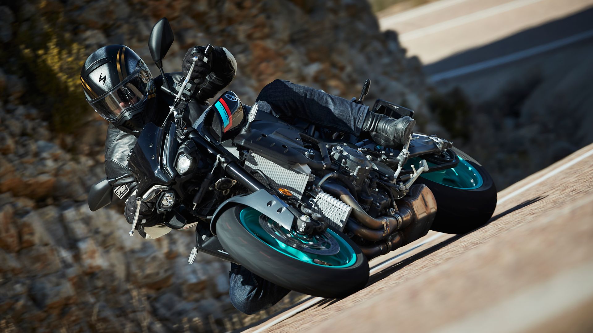 Yamaha MT 10 2022 Accion (4)