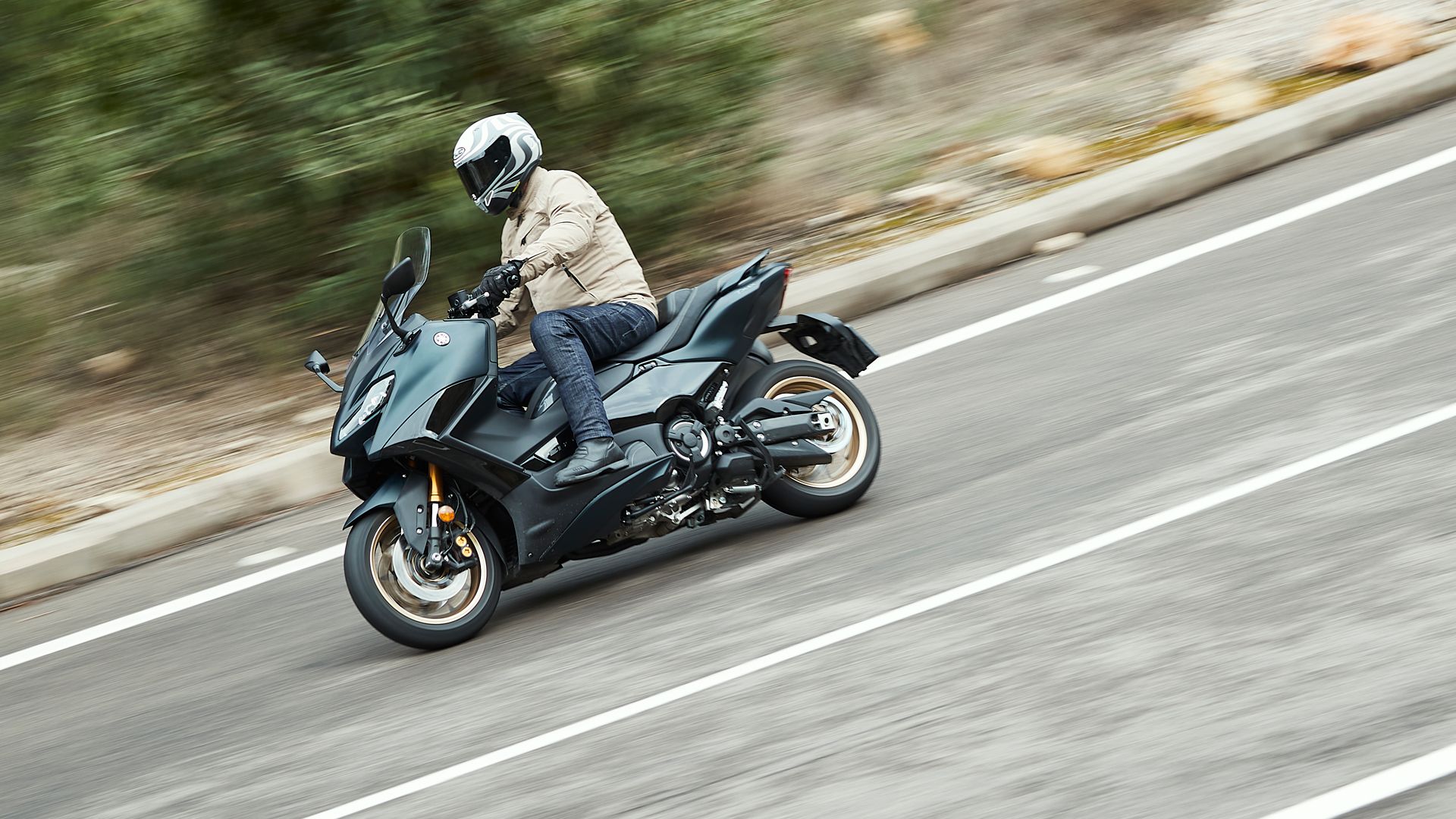 Yamaha TMAX 2022 Accion (12)