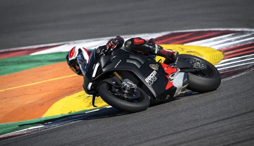 Ducati Panigale V4 SP2 2022 Accion (9) resultado Ducati Panigale V4 SP2 2022 Accion (9) resultado