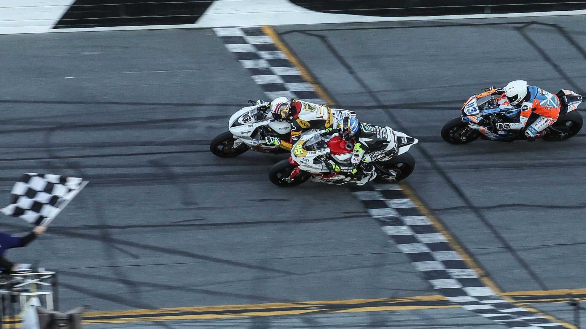 Brandon Paasch se impone por siete milésimas a Cameron Peterson en la Daytona 200 de 2022 con Sheridan Morais tercero