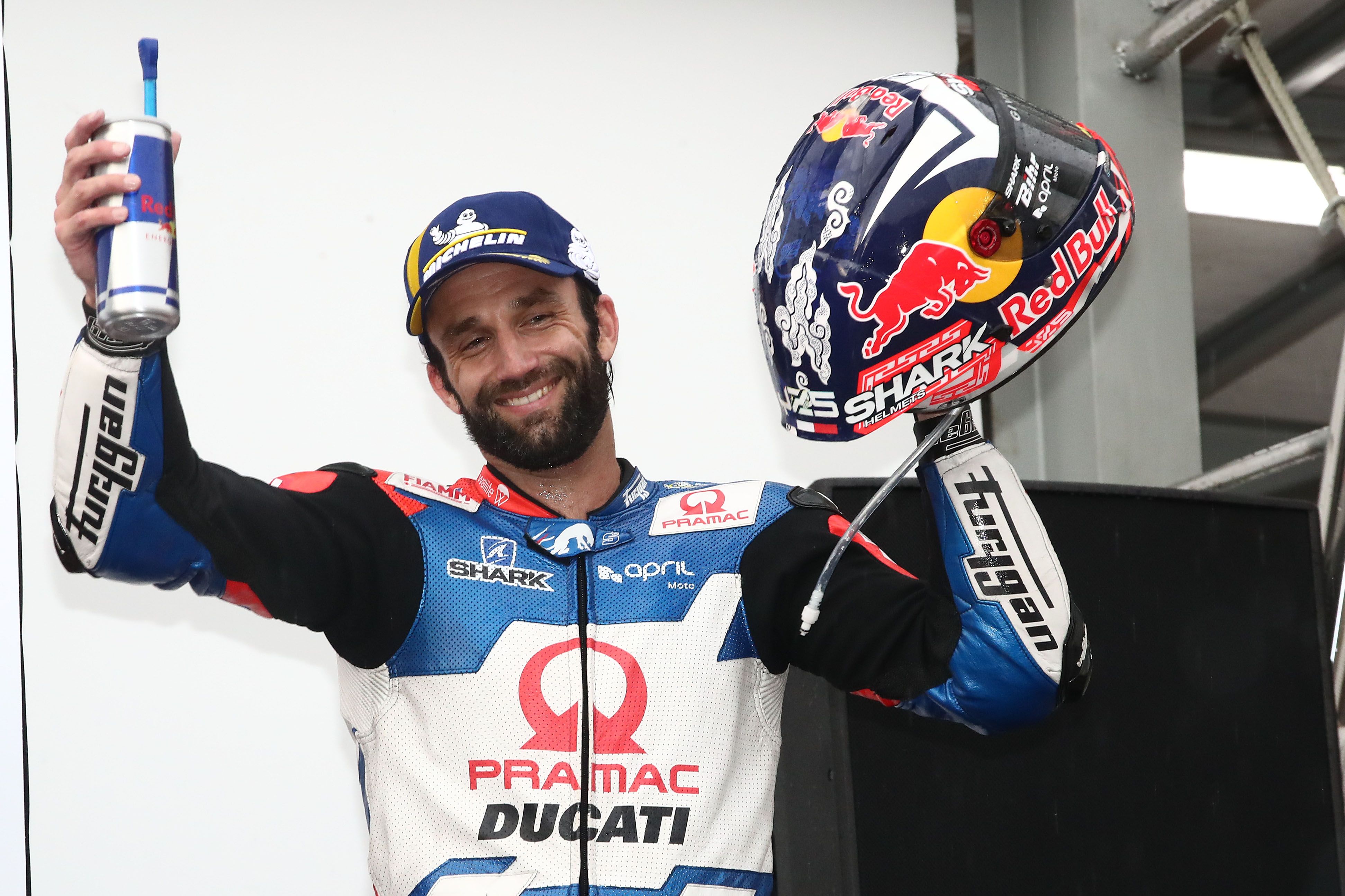 Johann Zarco celebra su primer podio de 2022.