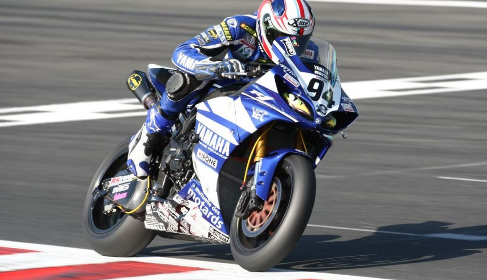 David Checa con una Yamaha de SBK. Fuente: Gold & Goose David Checa con una Yamaha de SBK. Fuente: Gold & Goose