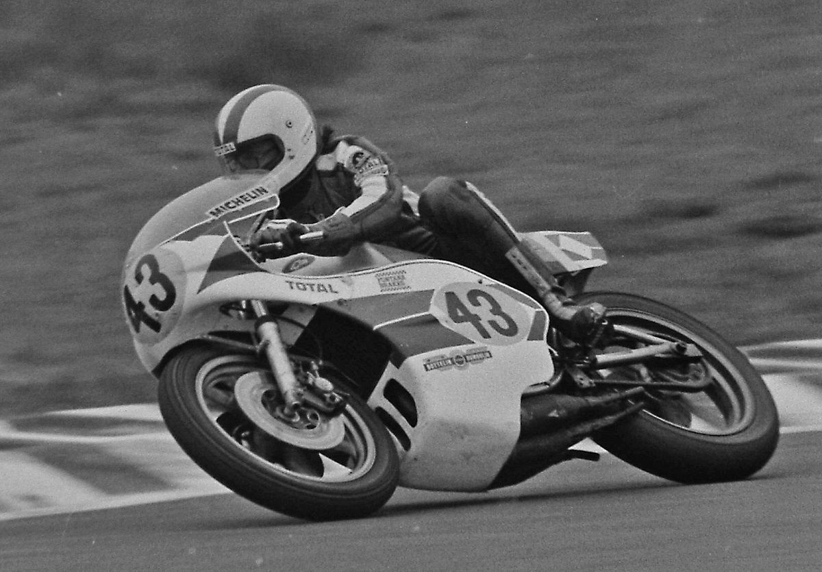 Víctor Palomo en el GP de Francia de 500 cc de 1976 disputado en Le Mans. Fuente: Maurice Büla © FIM