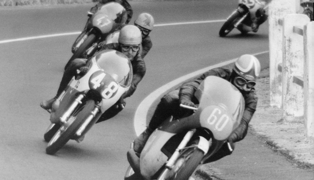 Opatija 1969. Frantisek Stastny (60), Walter Villa (48), Gilberto Parlotti (47) y Kent Andersson (57). Fuente: Maurice Büla © FIM Opatija 1969. Frantisek Stastny (60), Walter Villa (48), Gilberto Parlotti (47) y Kent Andersson (57). Fuente: Maurice Büla © FIM