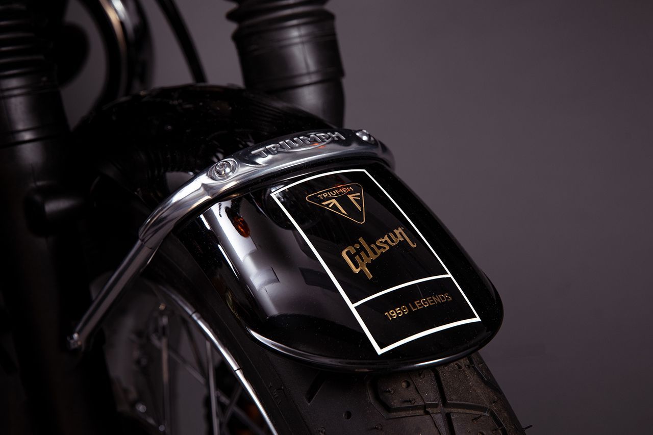 Triumph Bonneville Gibson 8