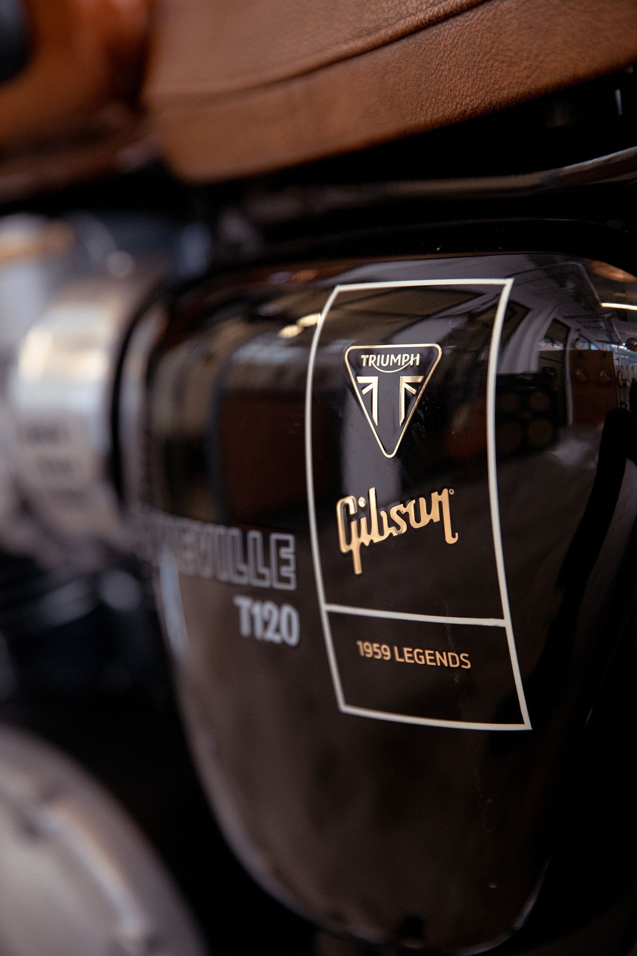 Triumph Bonneville Gibson 10
