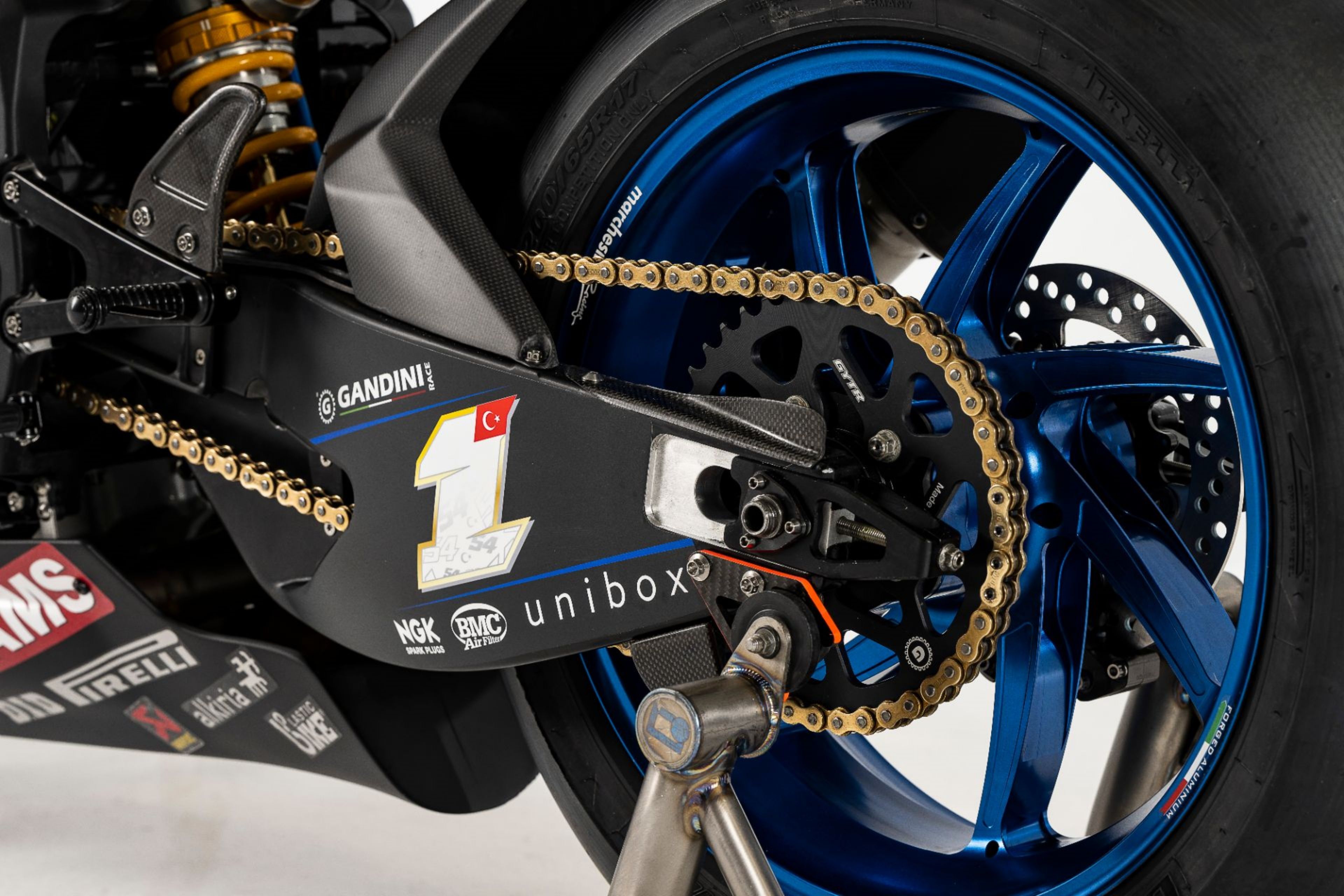 Yamaha YZF R1 Pata WSBK 2022 Toprak Razgatlioglu Andrea Locatelli 16