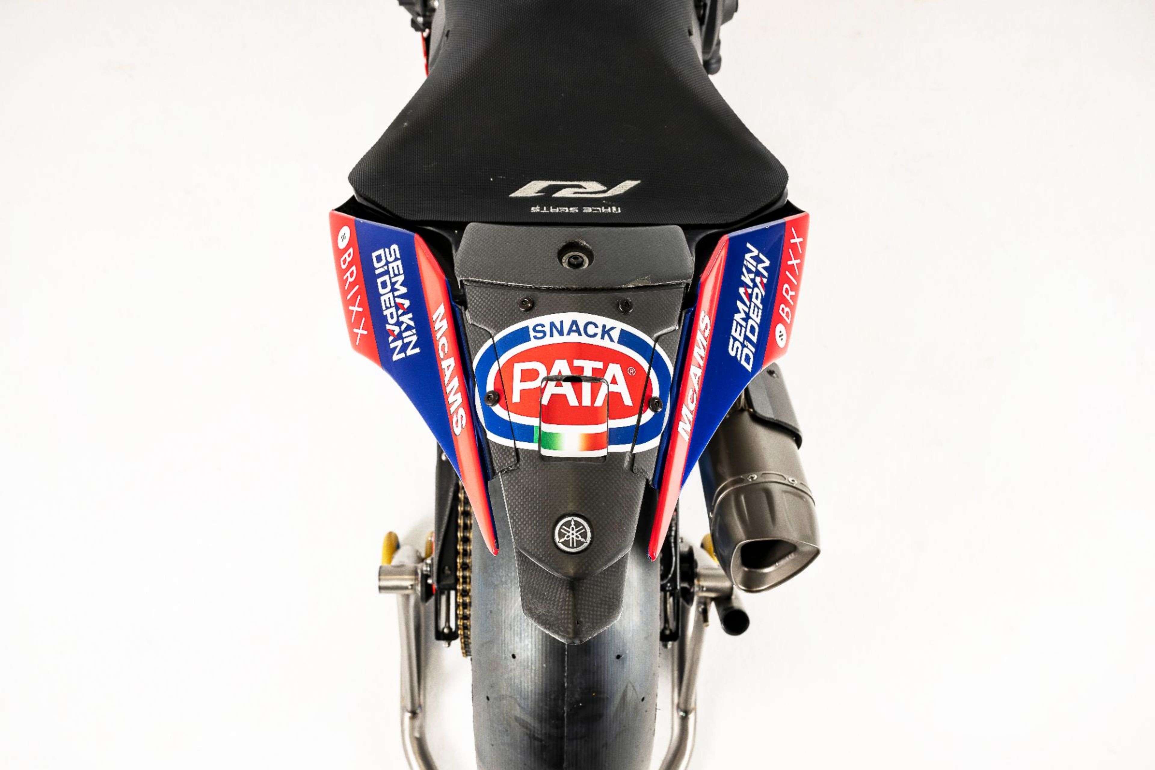 Yamaha YZF R1 Pata WSBK 2022 Toprak Razgatlioglu Andrea Locatelli 17