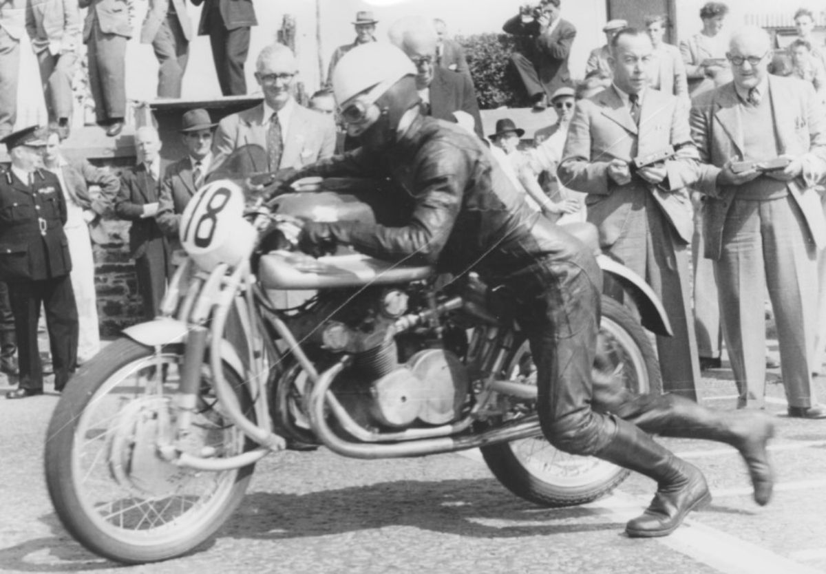 Leslie Graham en el TT Isla de Man / Credit: Maurice Büla Collection © FIM