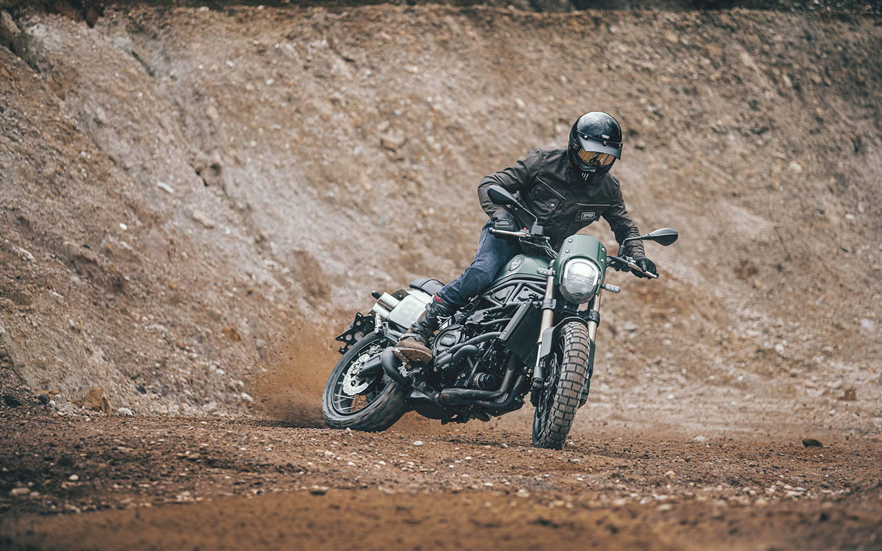 Benelli Leoncino 800 Trail 6