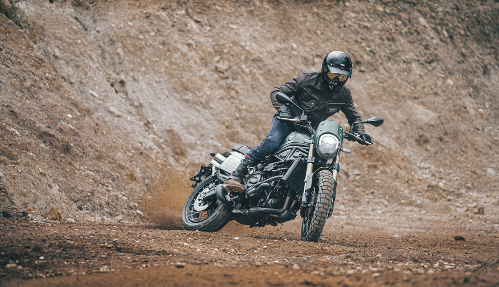 Benelli Leoncino 800 Trail 6