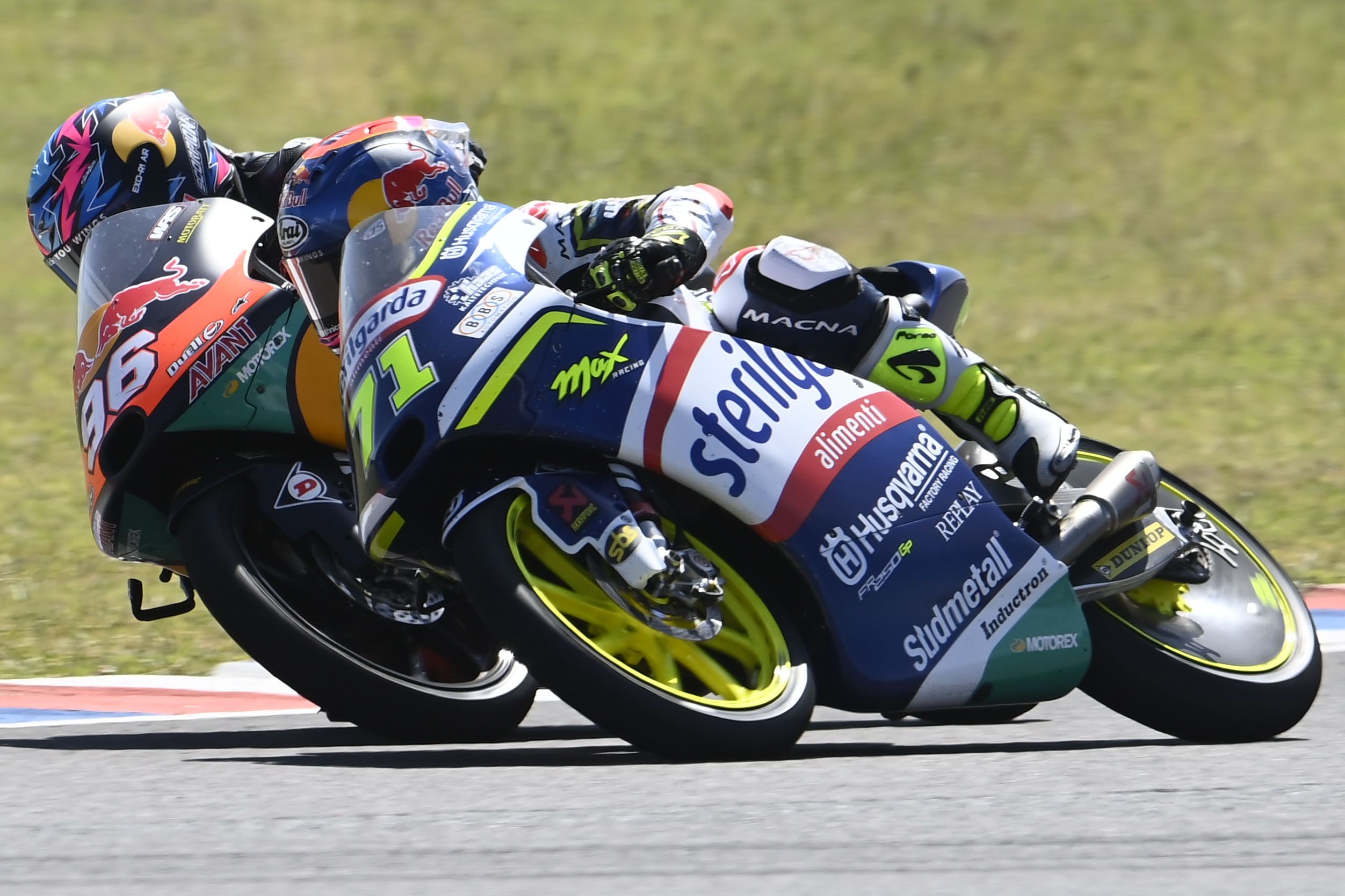 Dani Holgado supera a Ayumu Sasaki, Moto3 Argentina 2022