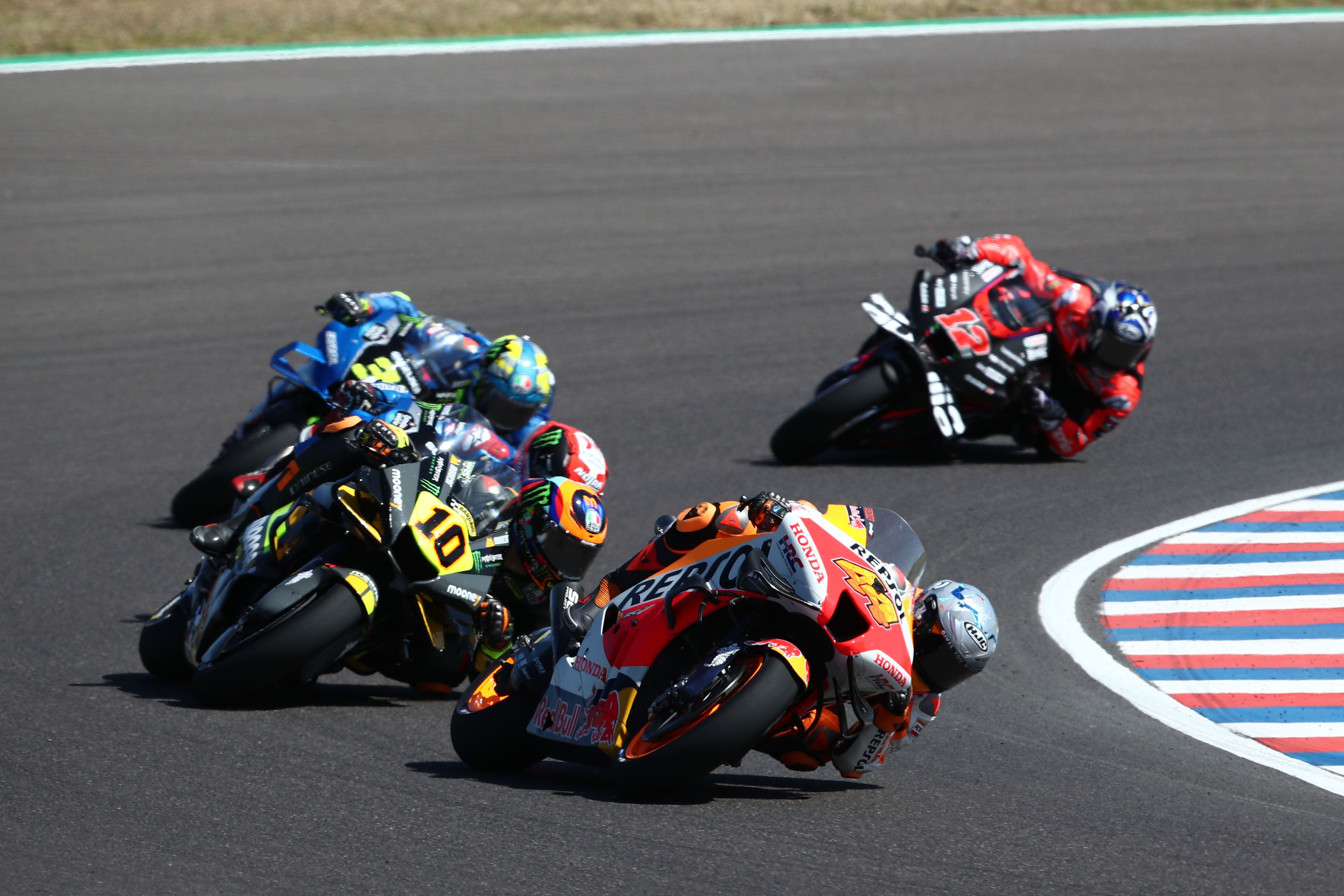 Pol Espargaró, Luca Marini, Álex Rins, Joan Mir y Maverick Viñales, MotoGP Argentina 2022