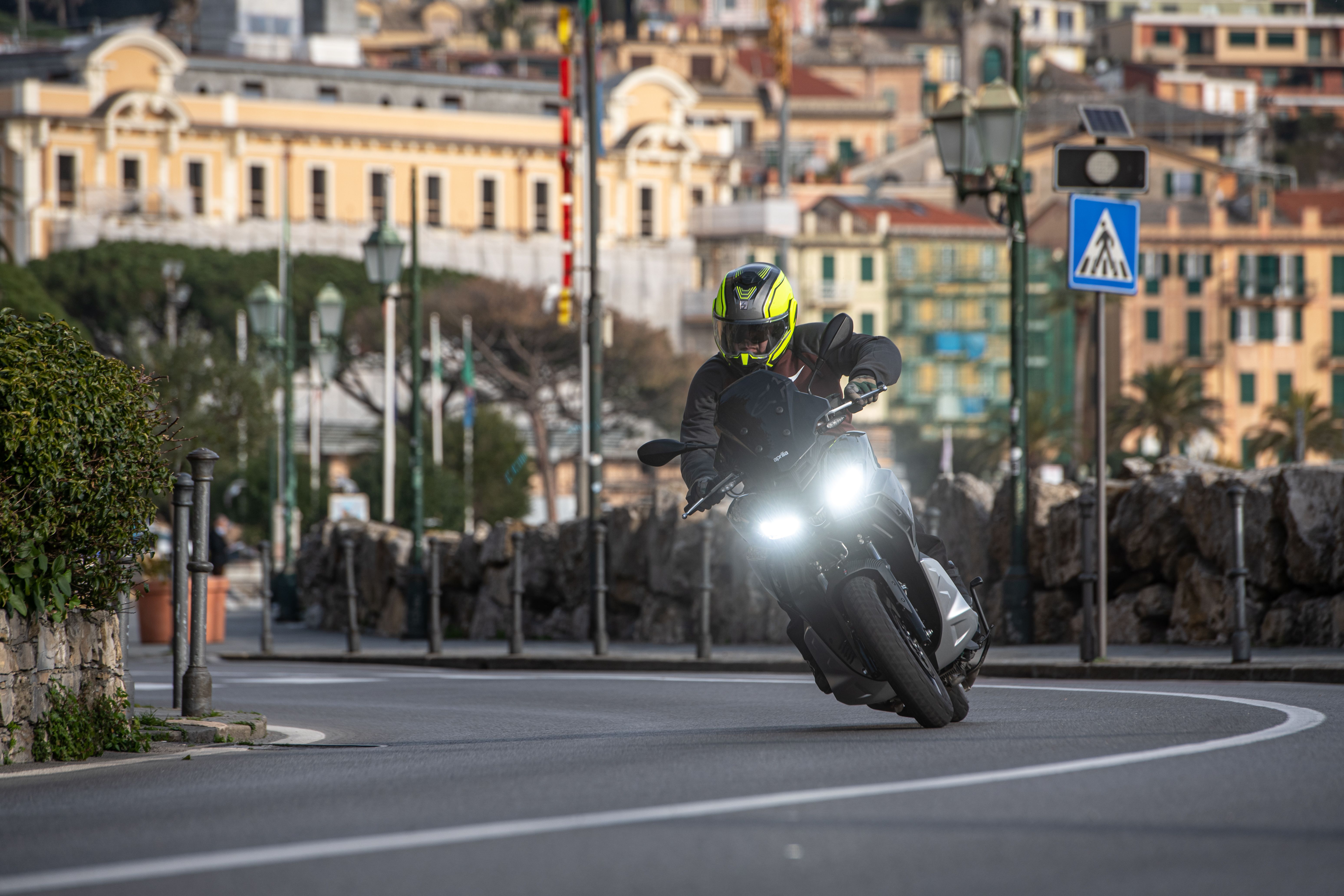 Aprilia SR GT 125/200 2022