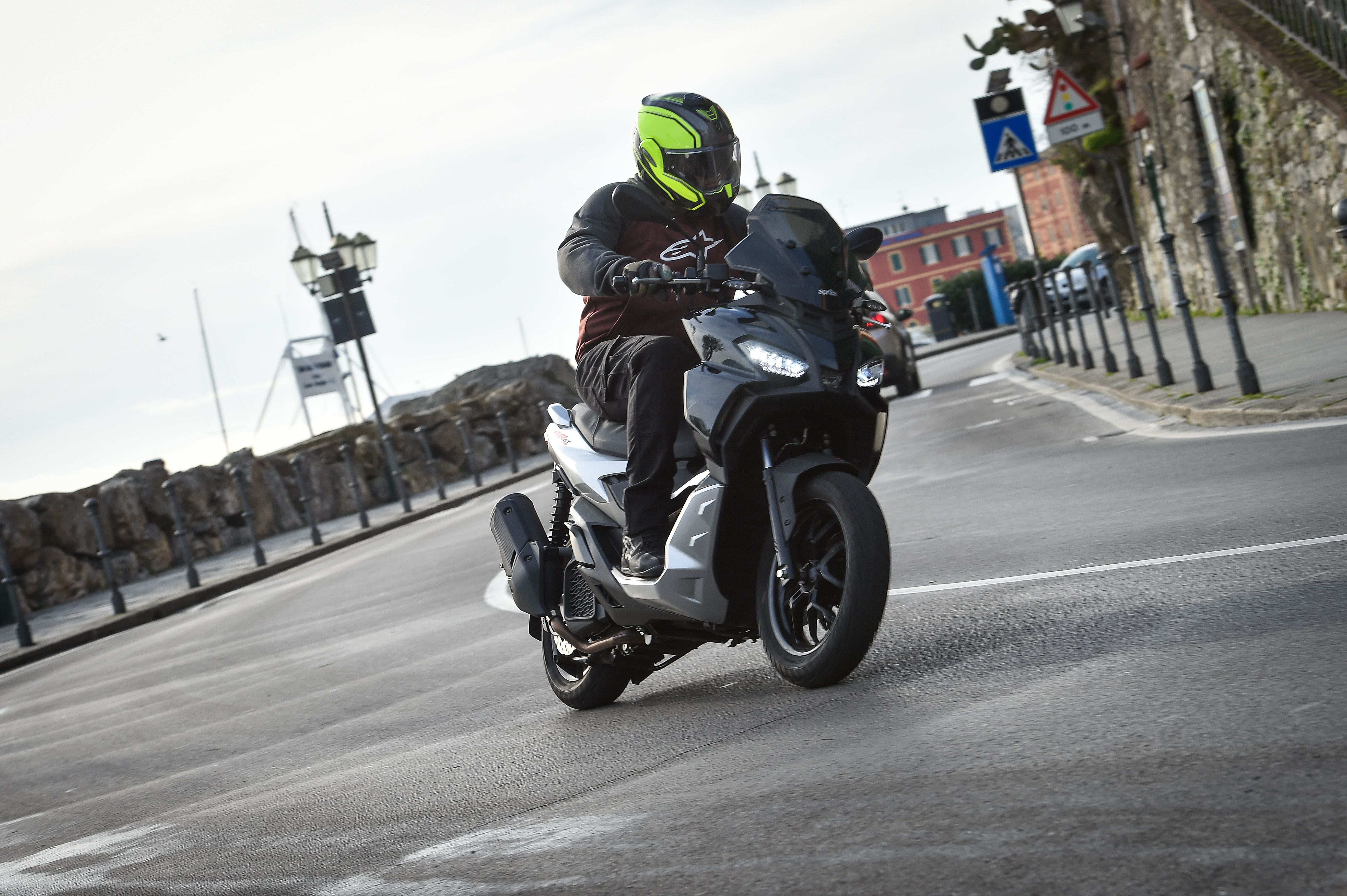 Aprilia SR GT 125/200 2022