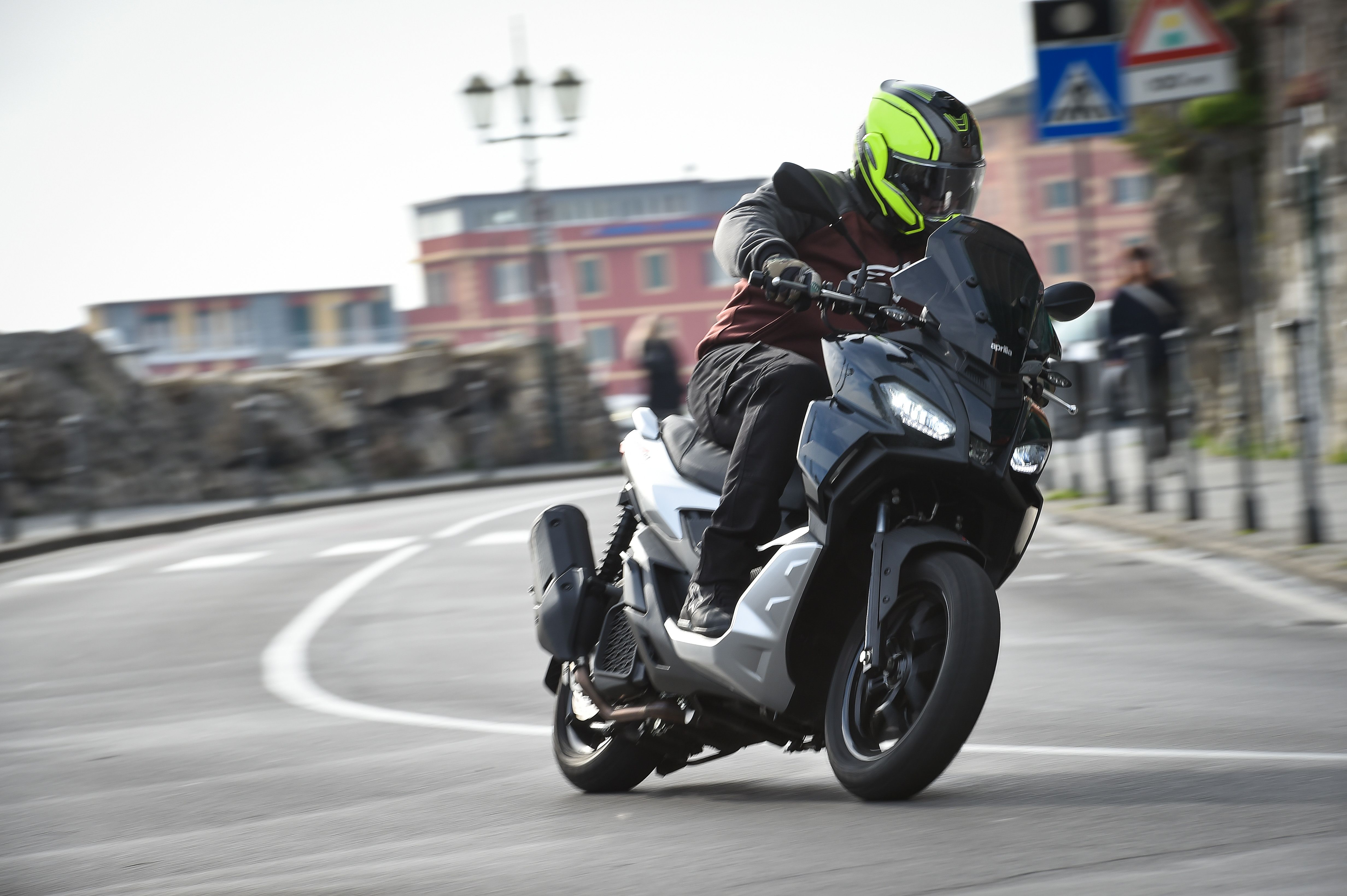 Aprilia SR GT 125/200 2022