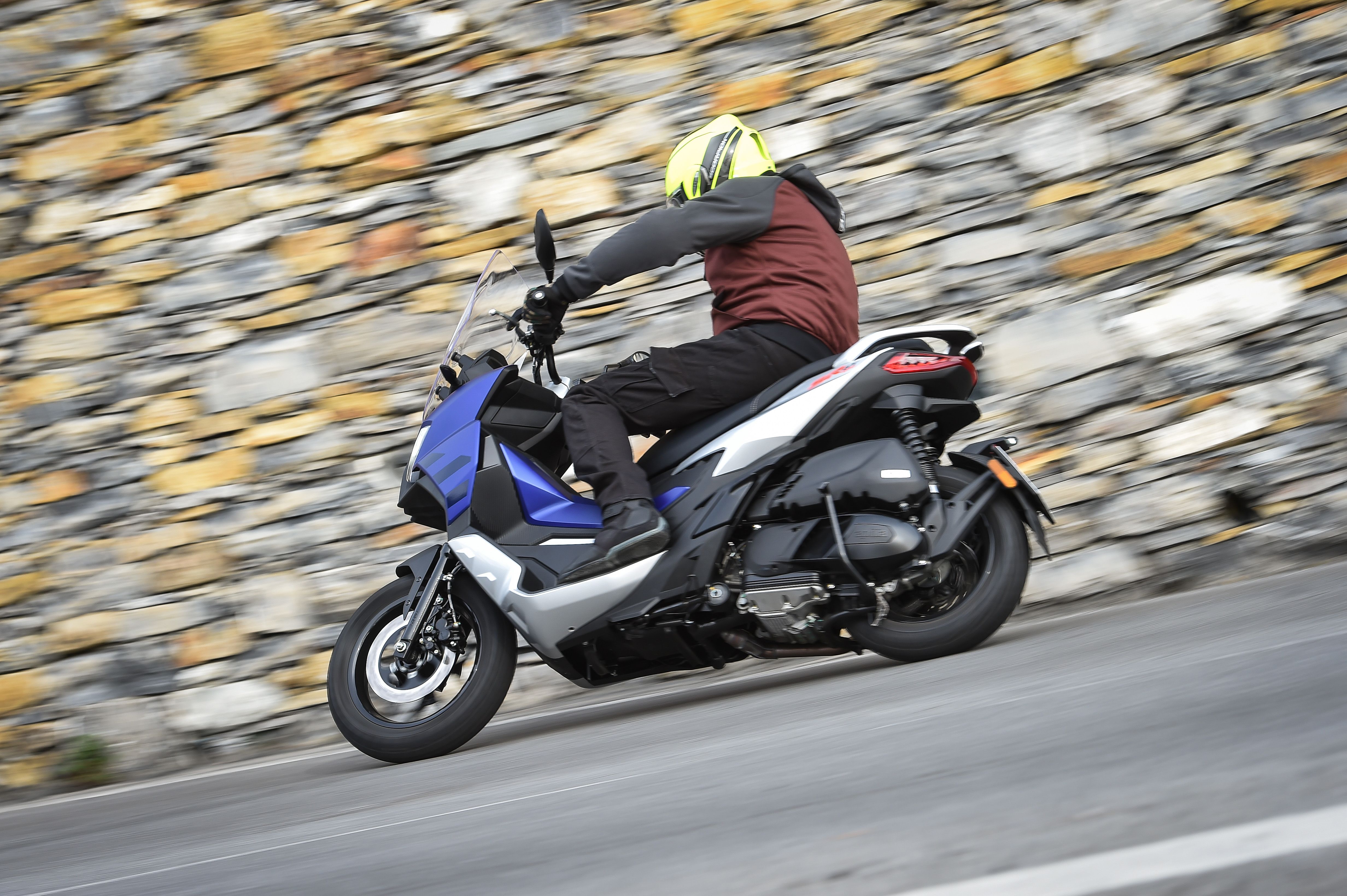 Aprilia SR GT 125/200 2022
