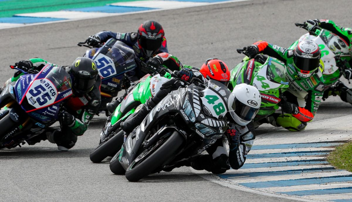 Julio García se hizo con el doblete de SBK Junior en Jerez