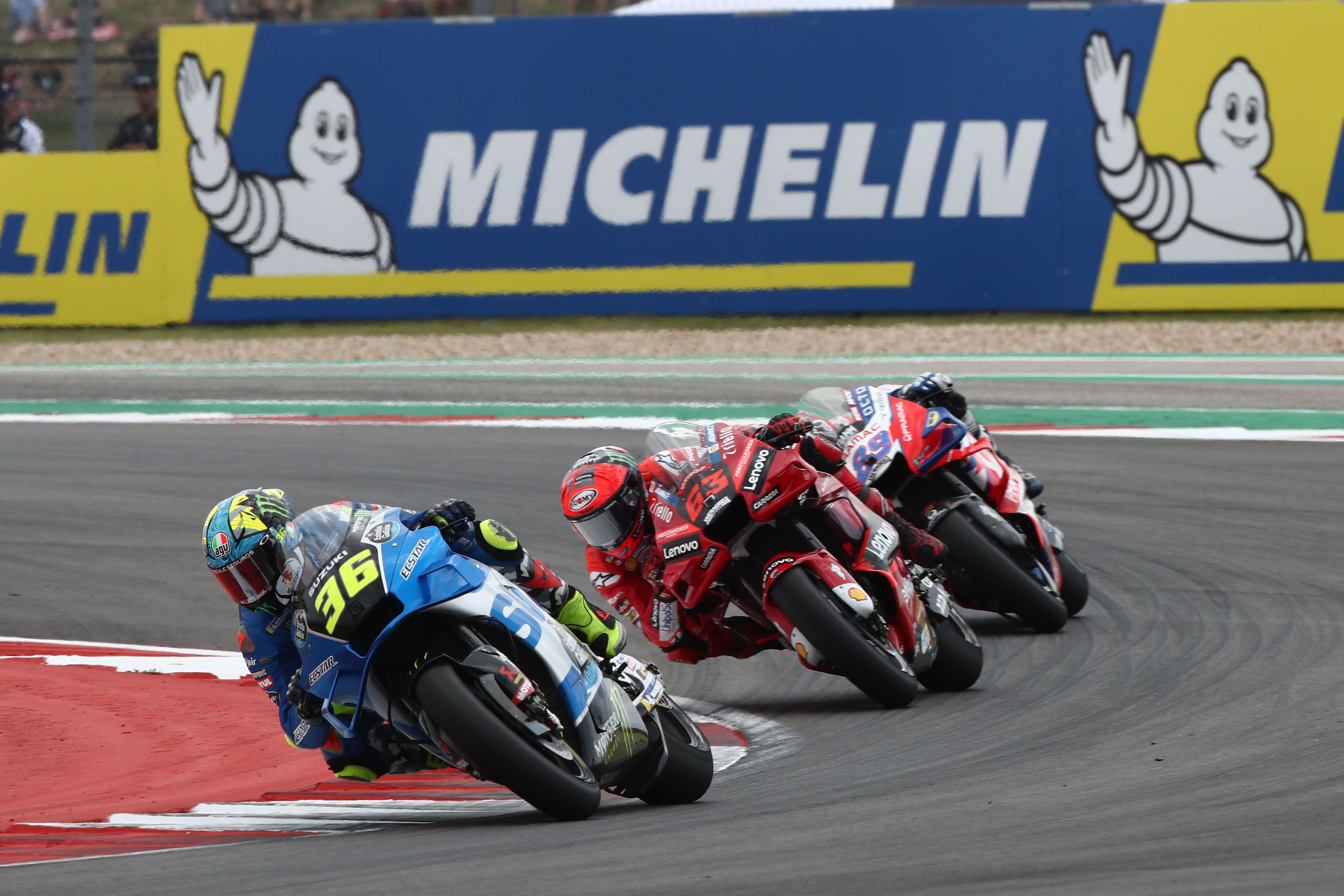 Joan Mir delante de Pecco Bagnaia y Jorge Martín, MotoGP Américas 2022