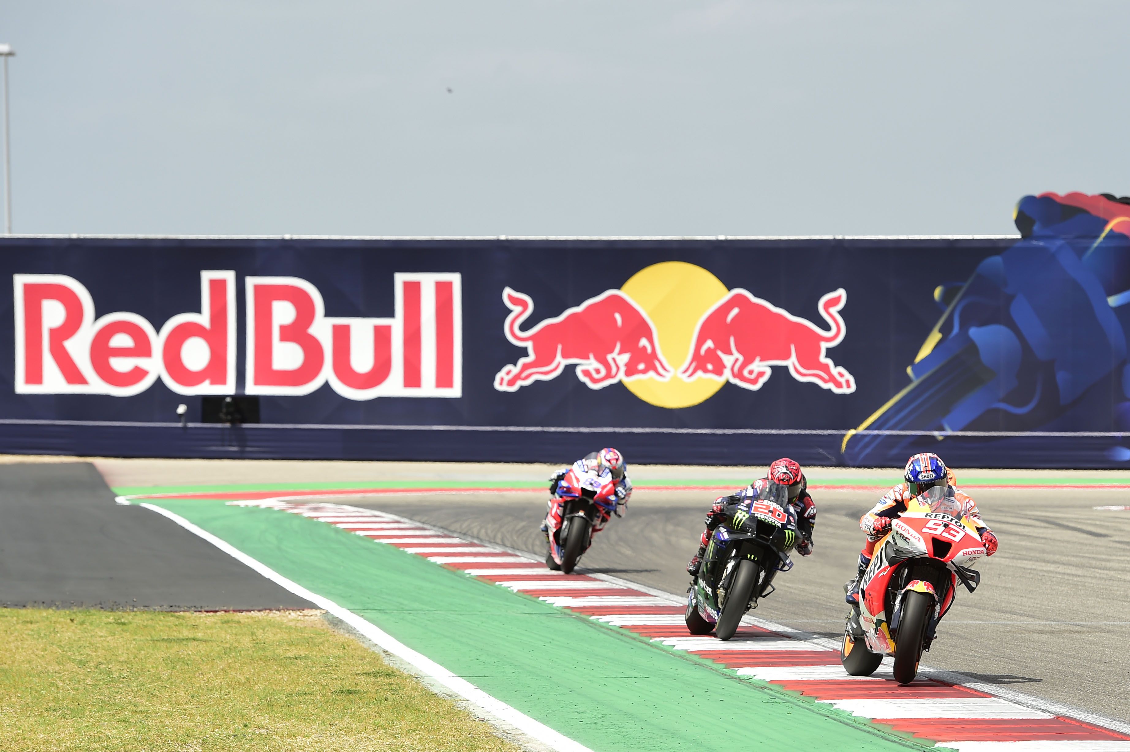 Marc Márquez delante de Fabio Quartararo y Jorge Martín, MotoGP Américas 2022