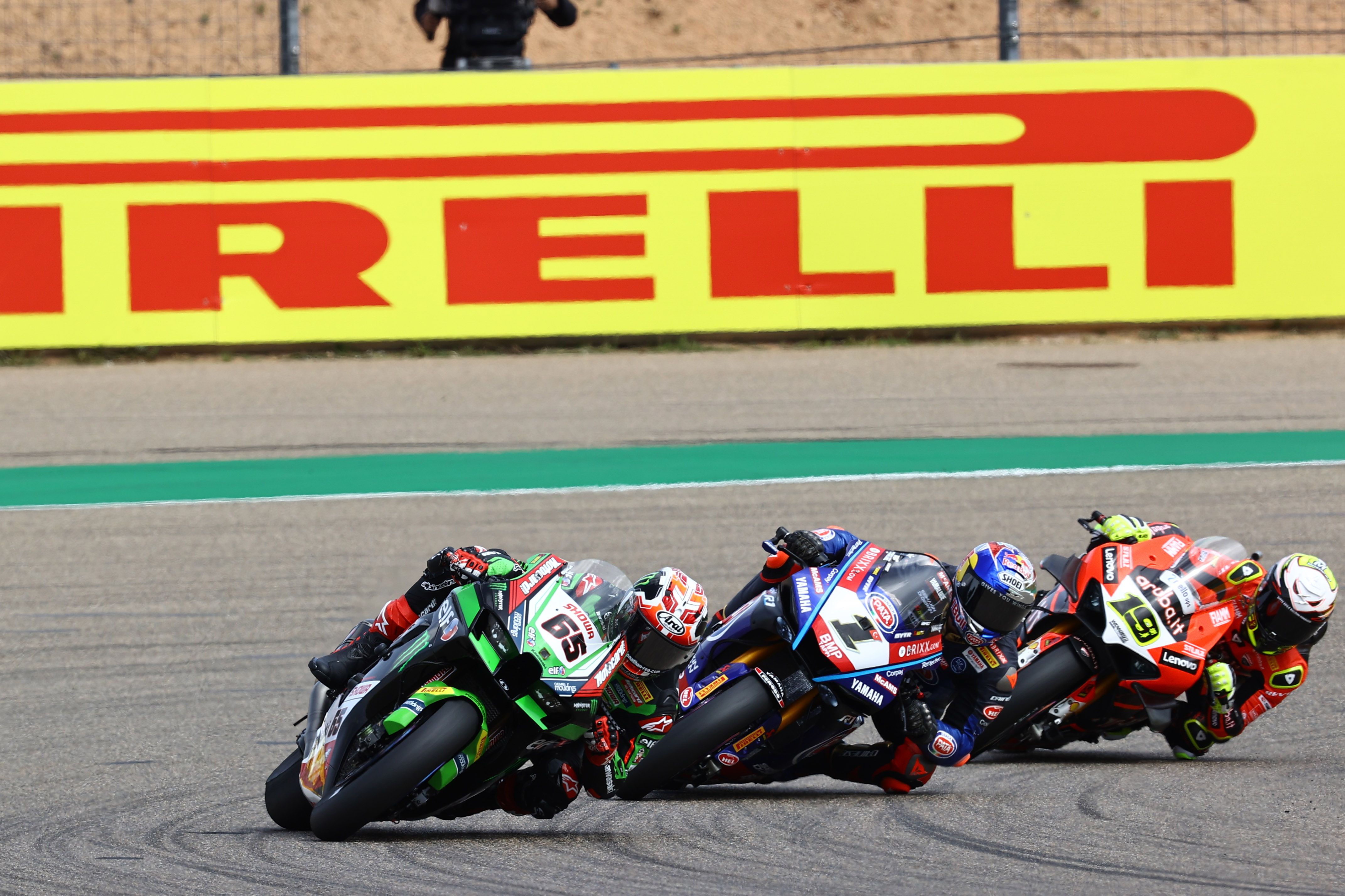Jonathan Rea, Toprak Razgatlioglu y Álvaro Bautista, WSBK Aragón 2022
