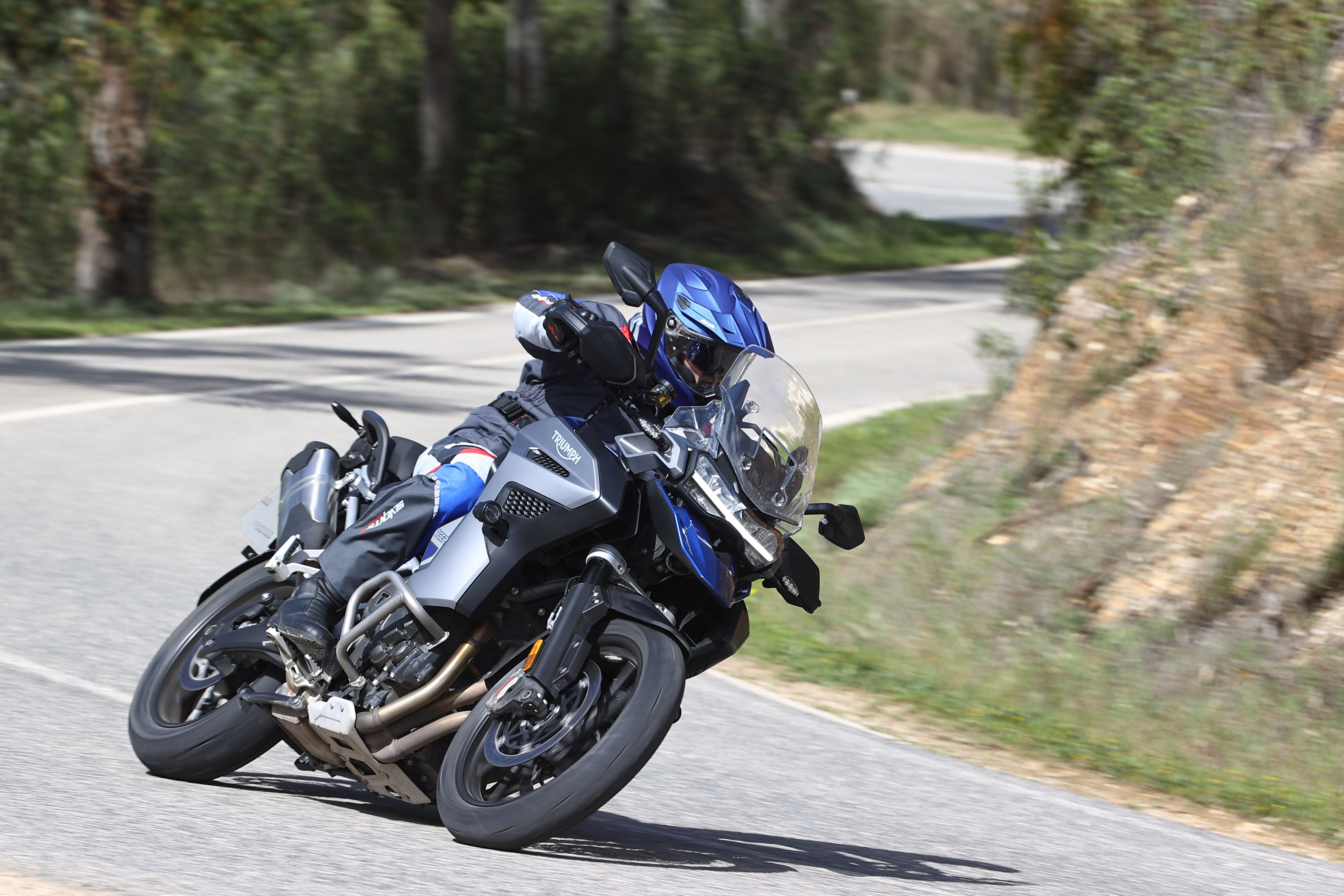 Triumph Tiger 1200 GT.