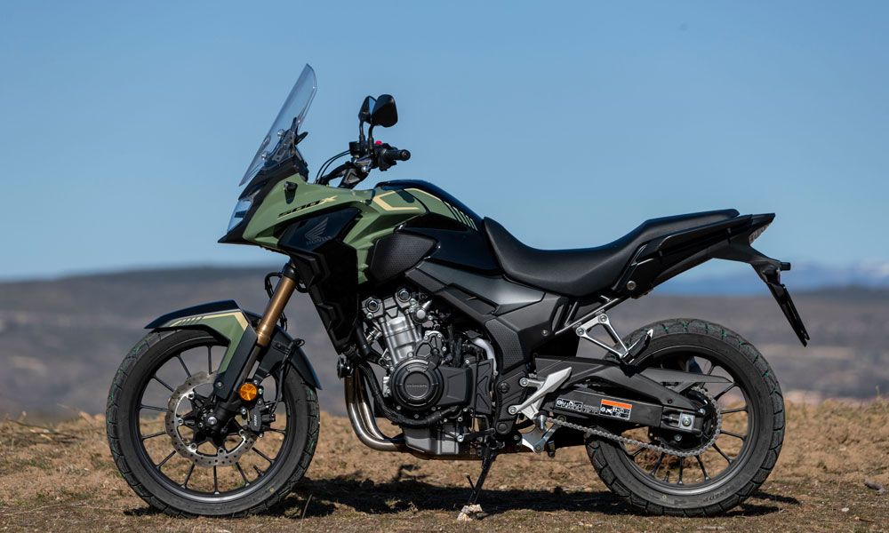 El basculante de la Honda CB500X  tiene las mismas medidas, pero ha sido fabricado con nuevas relaciones de rigidez